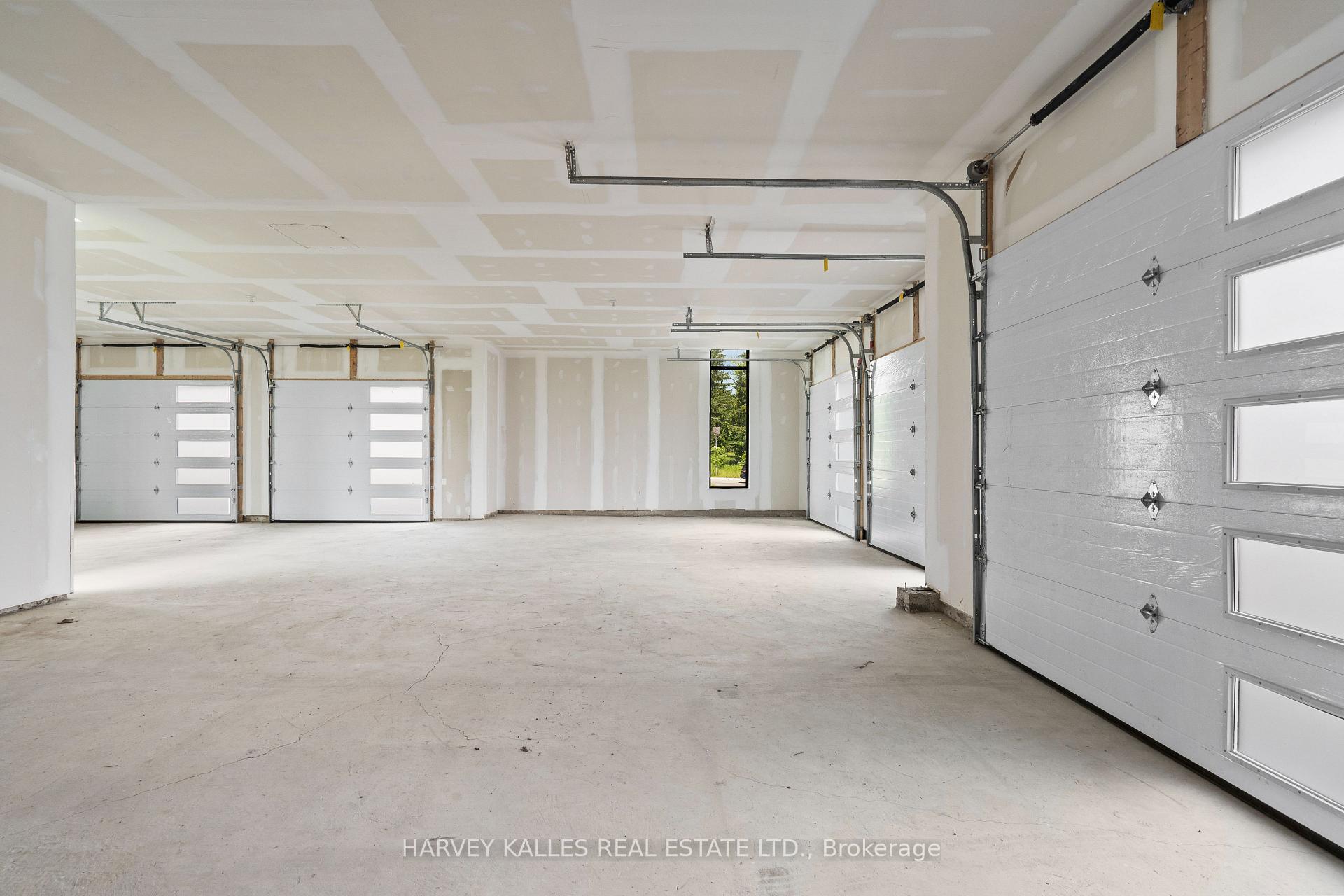 2 Sugarbush Court