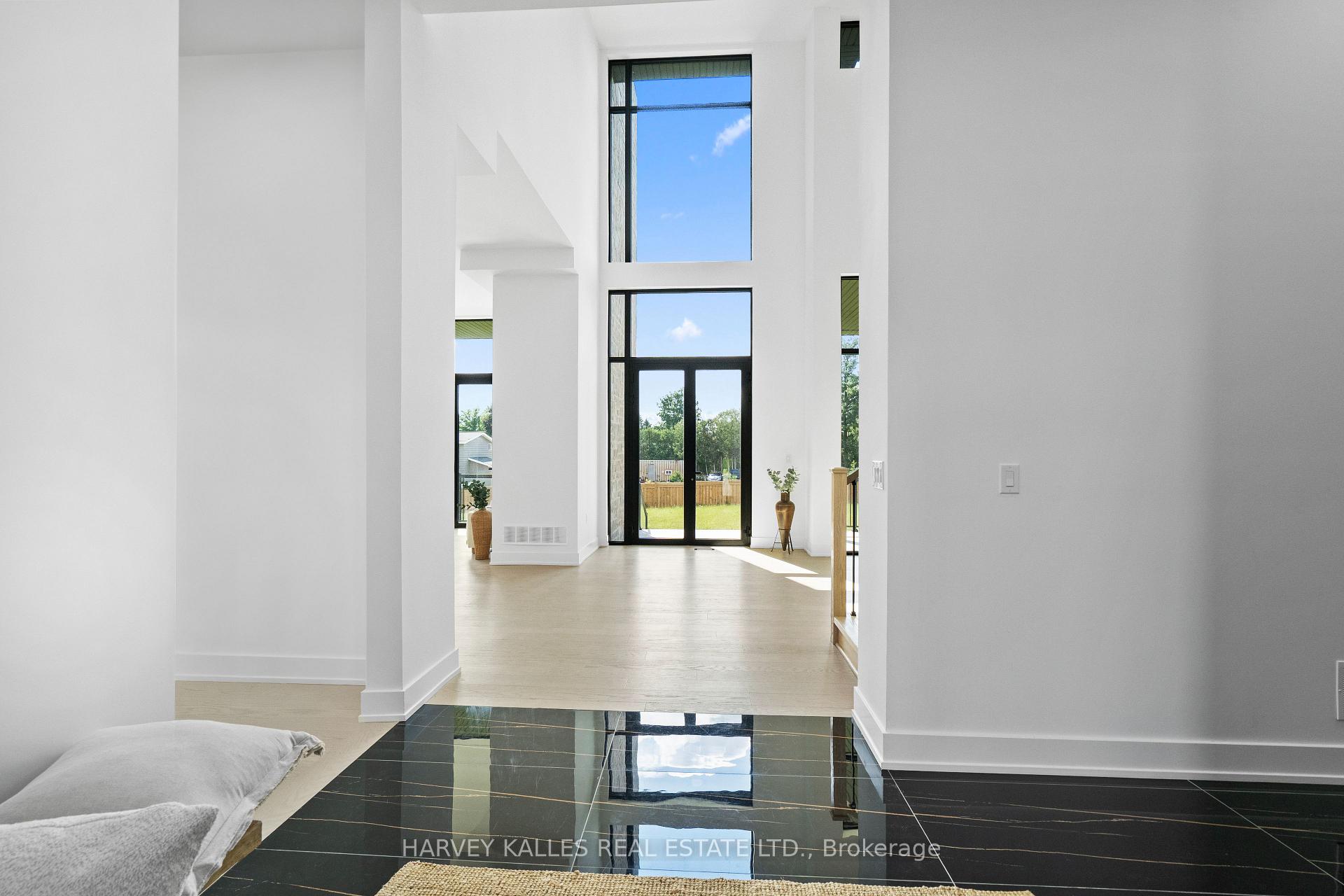 2 Sugarbush Court