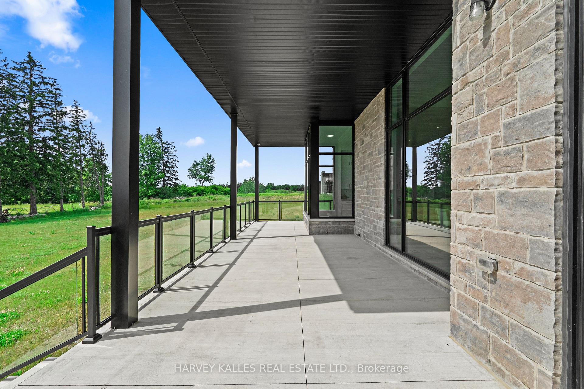 2 Sugarbush Court