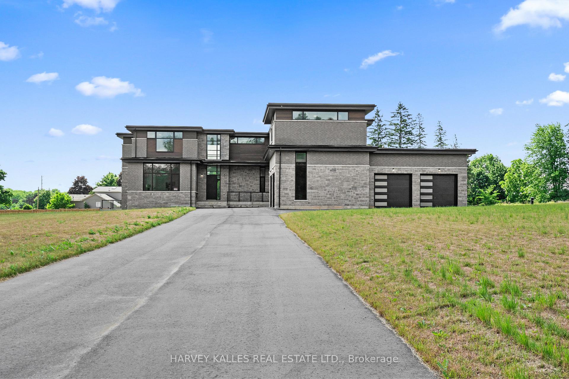 2 Sugarbush Court