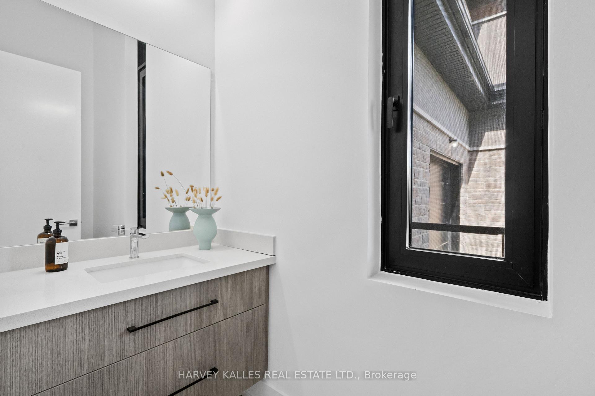 2 Sugarbush Court