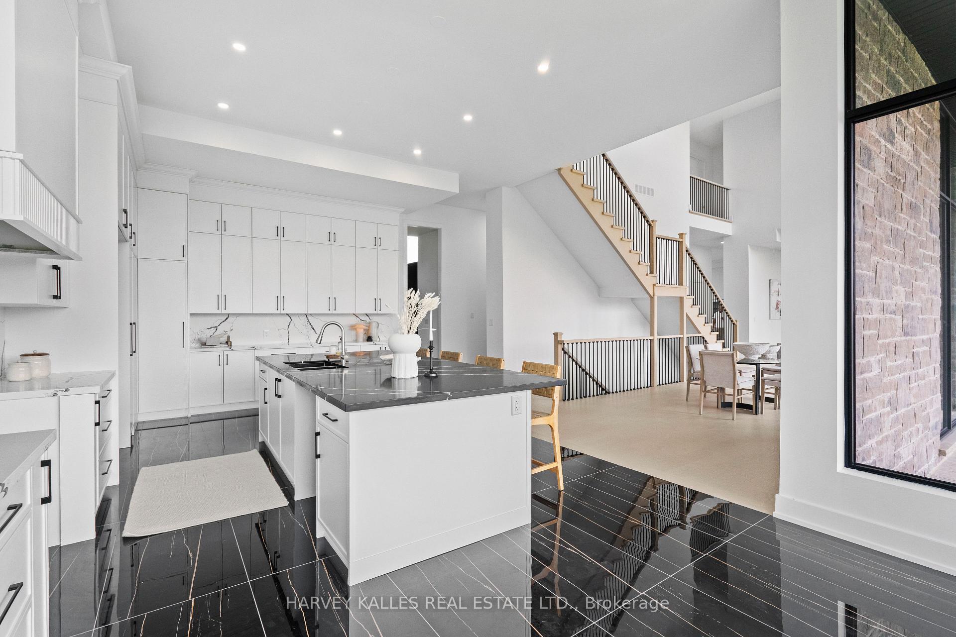 2 Sugarbush Court