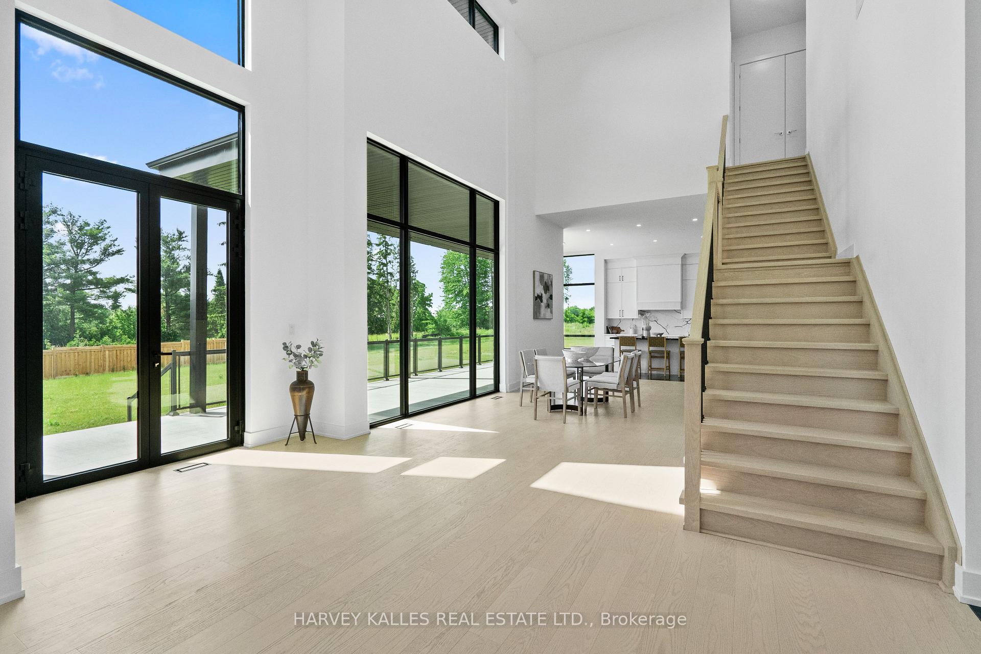 2 Sugarbush Court