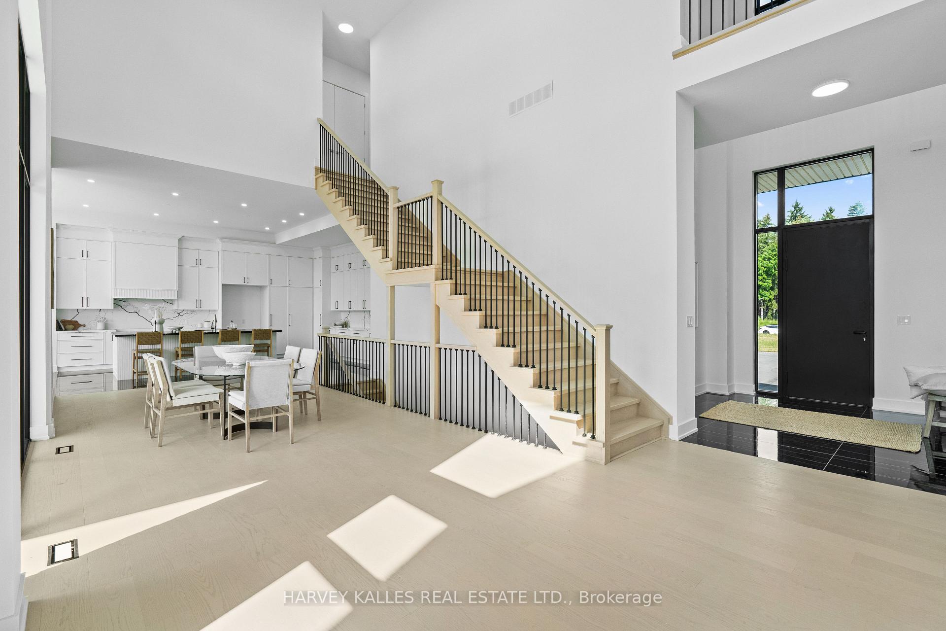 2 Sugarbush Court