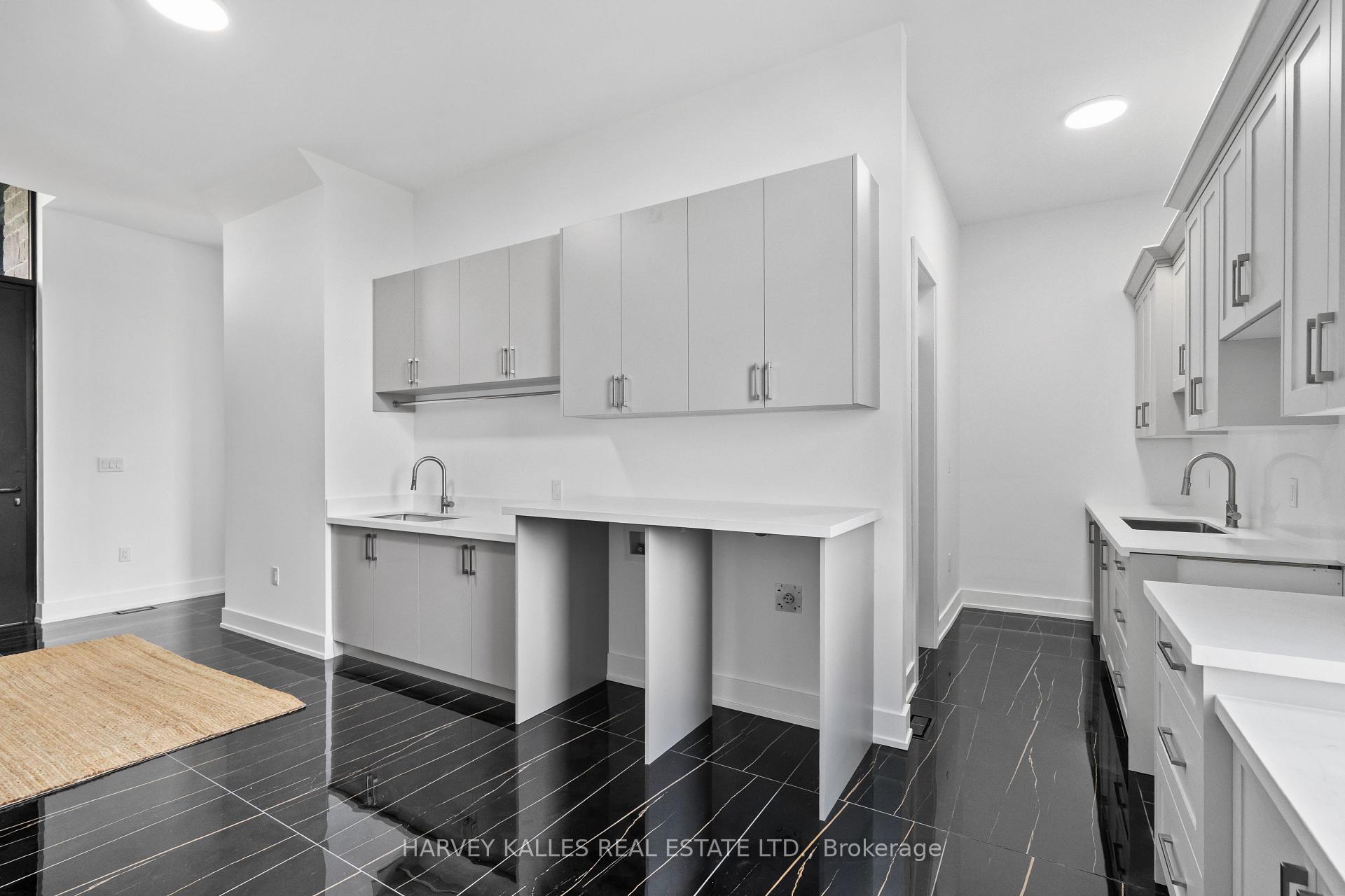 2 Sugarbush Court