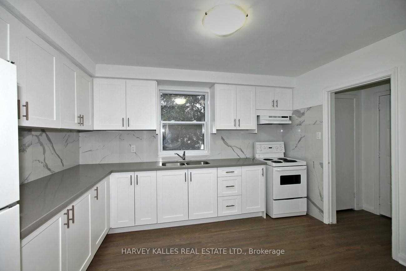 149 Kitchener Avenue Unit B, Toronto Unit: Unit B