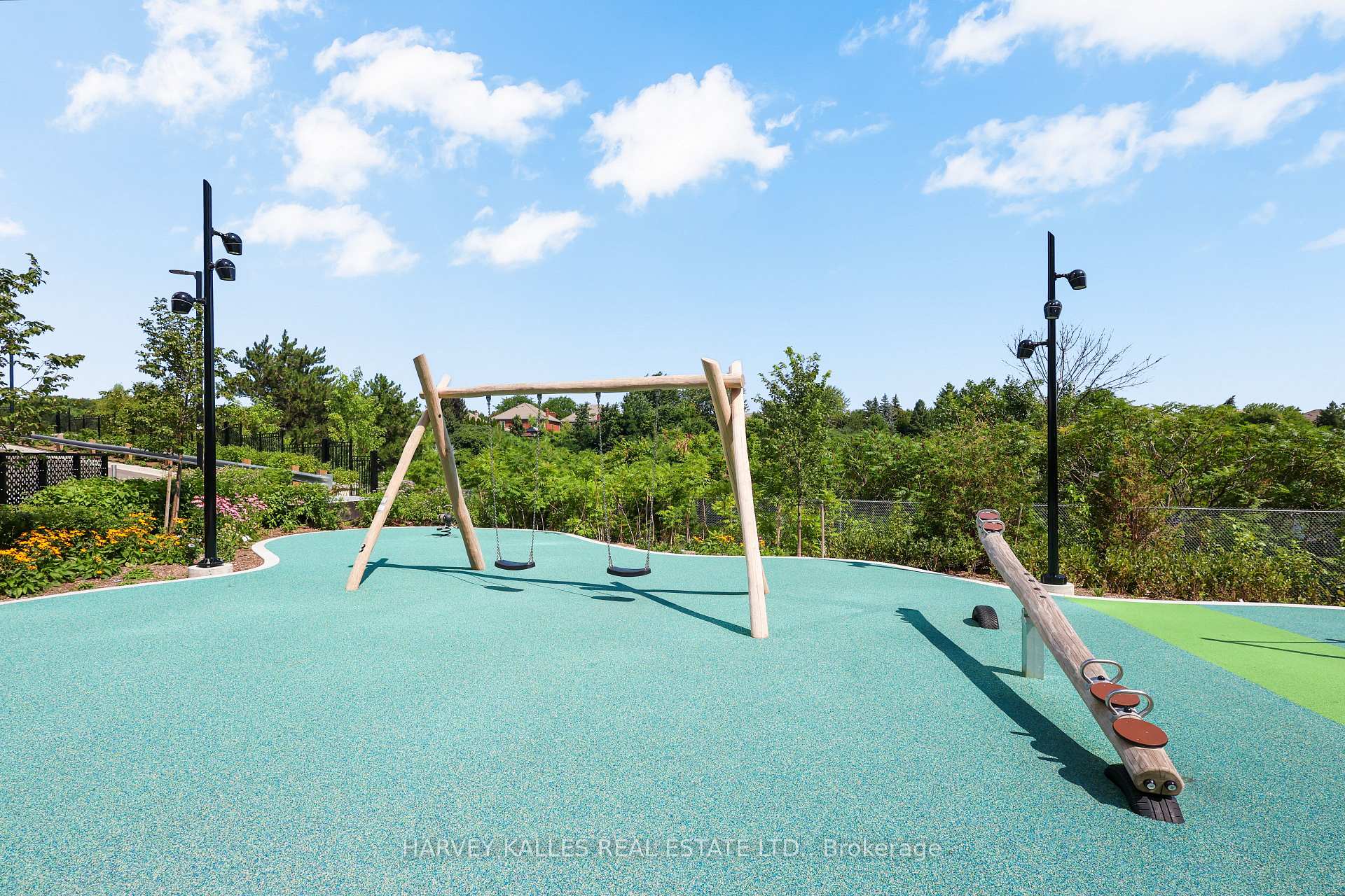 2495 Eglinton Avenue W 609