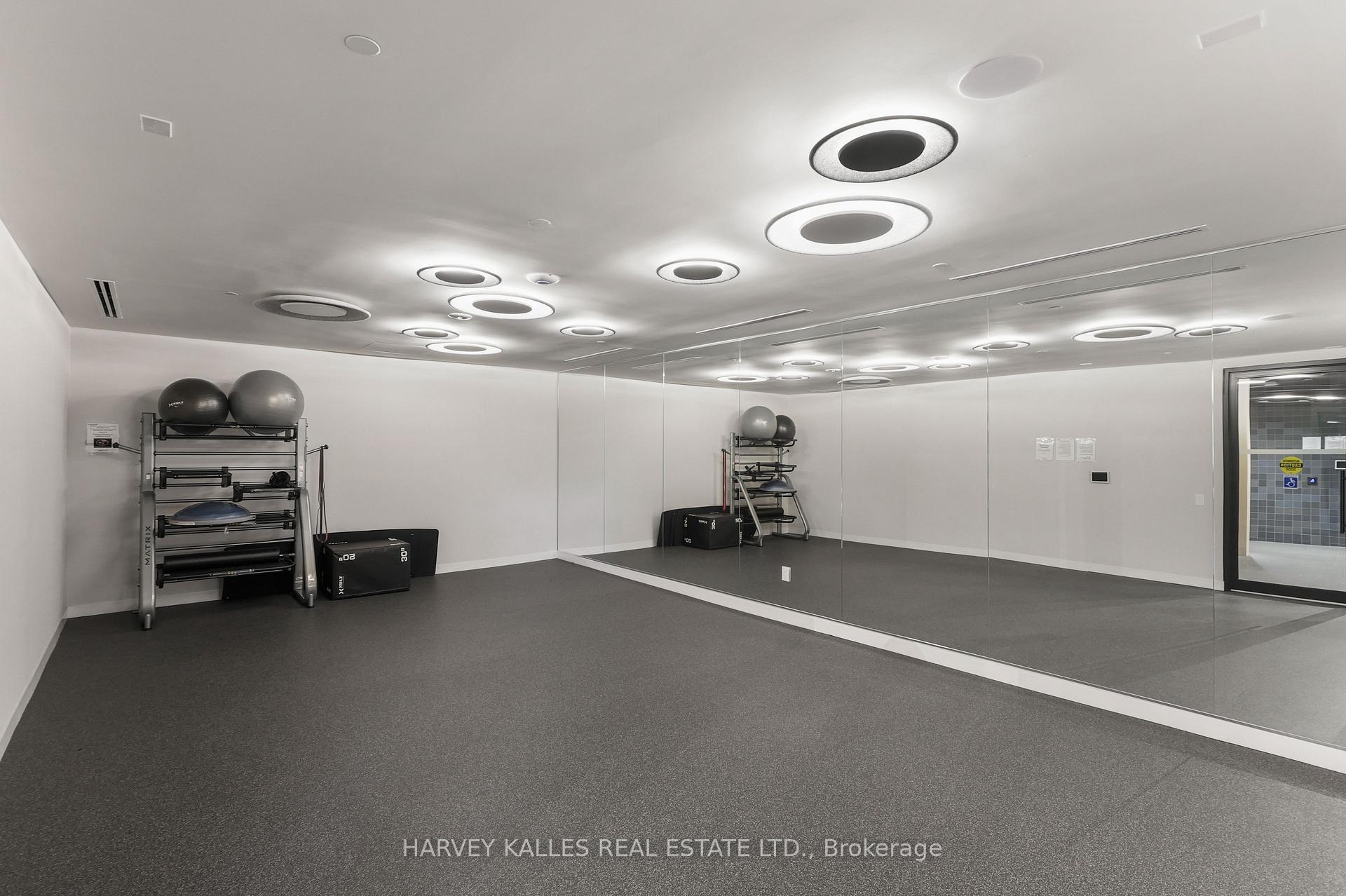 2495 Eglinton Avenue W 609