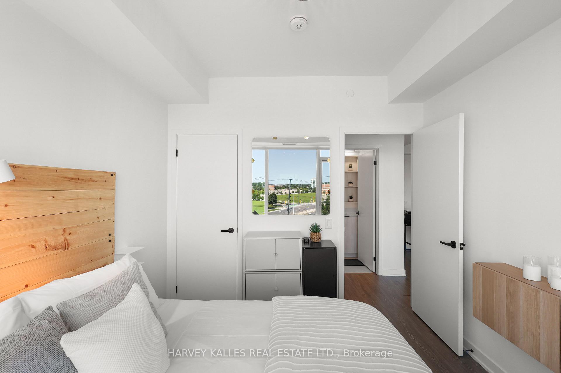 2495 Eglinton Avenue W 609