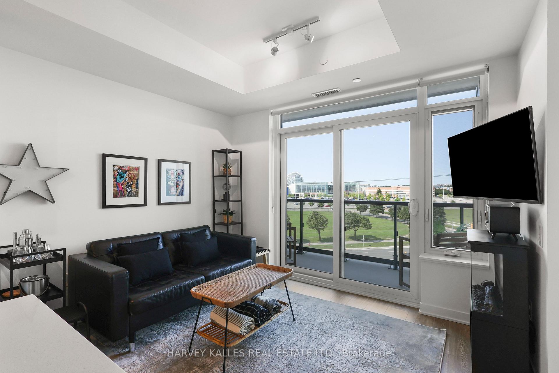 2495 Eglinton Avenue W 609