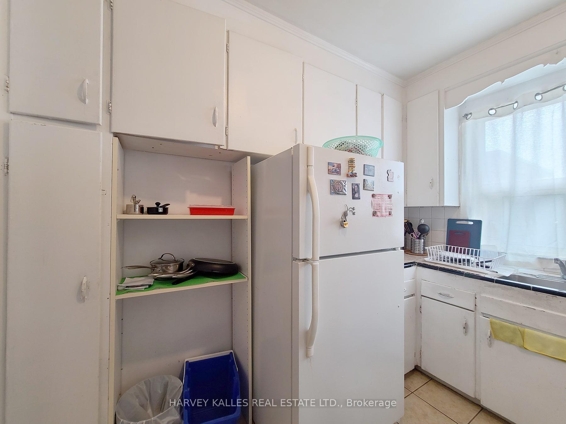 2434 Keele Street 9, Toronto Unit: 9