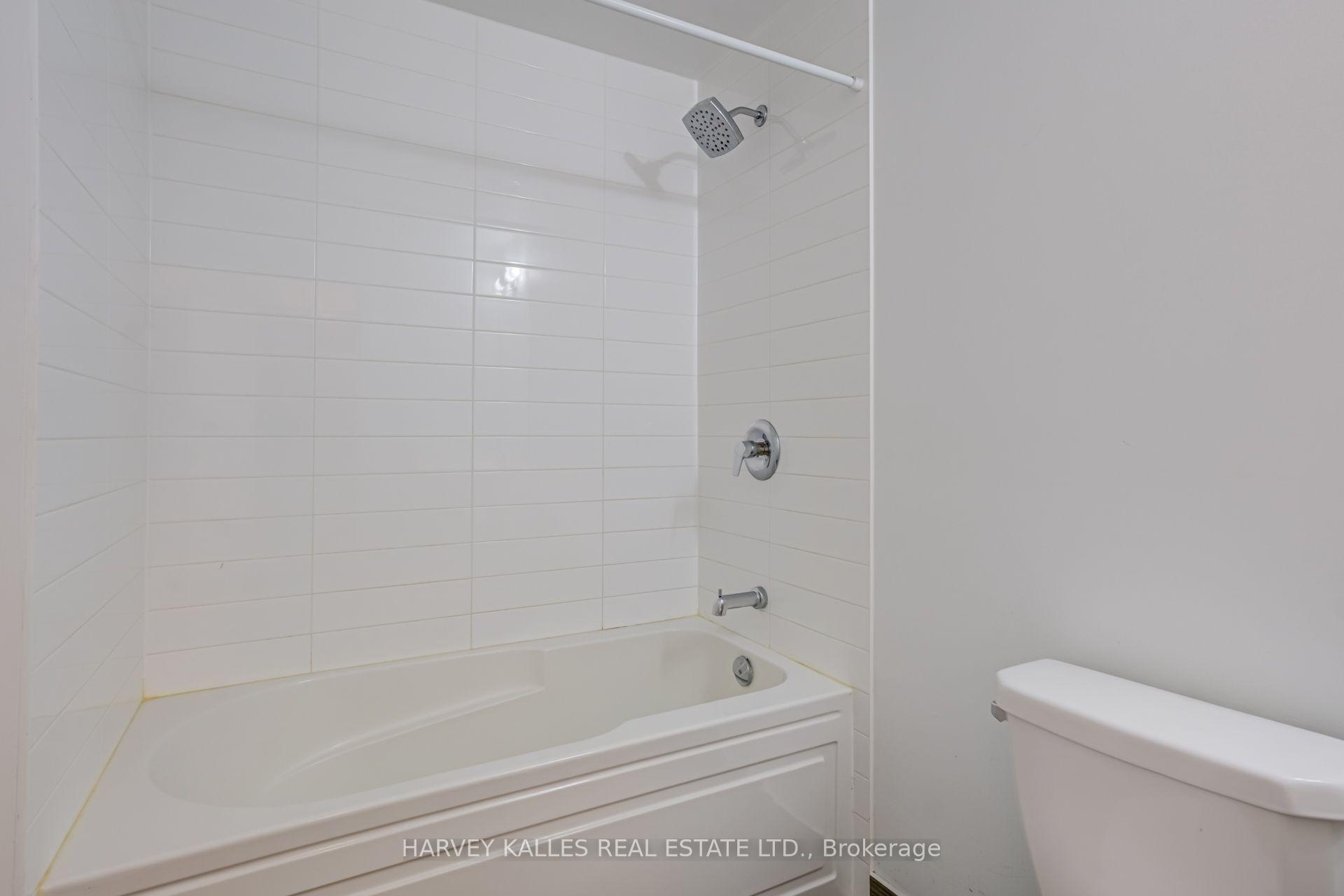 30 Shore Breeze Drive 1822, Toronto Unit: 1822