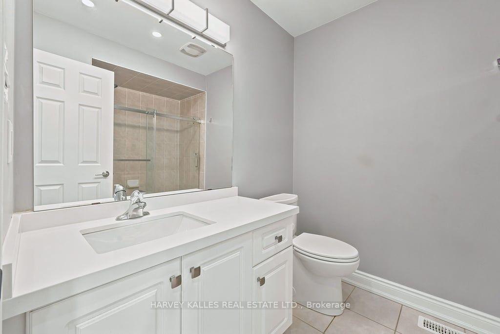 2033 Redstone Crescent