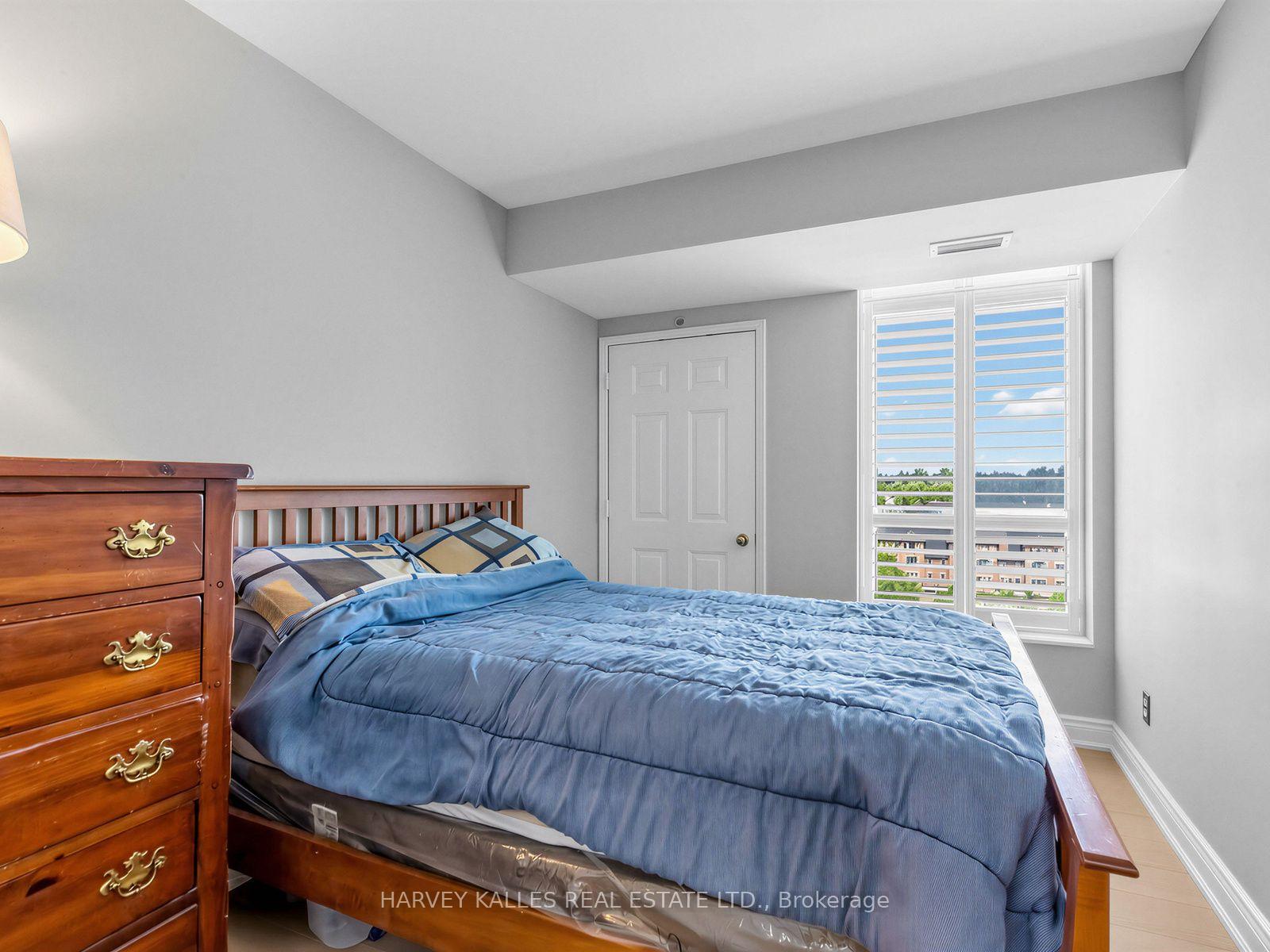 190 Manitoba Street 904, Toronto Unit: 904