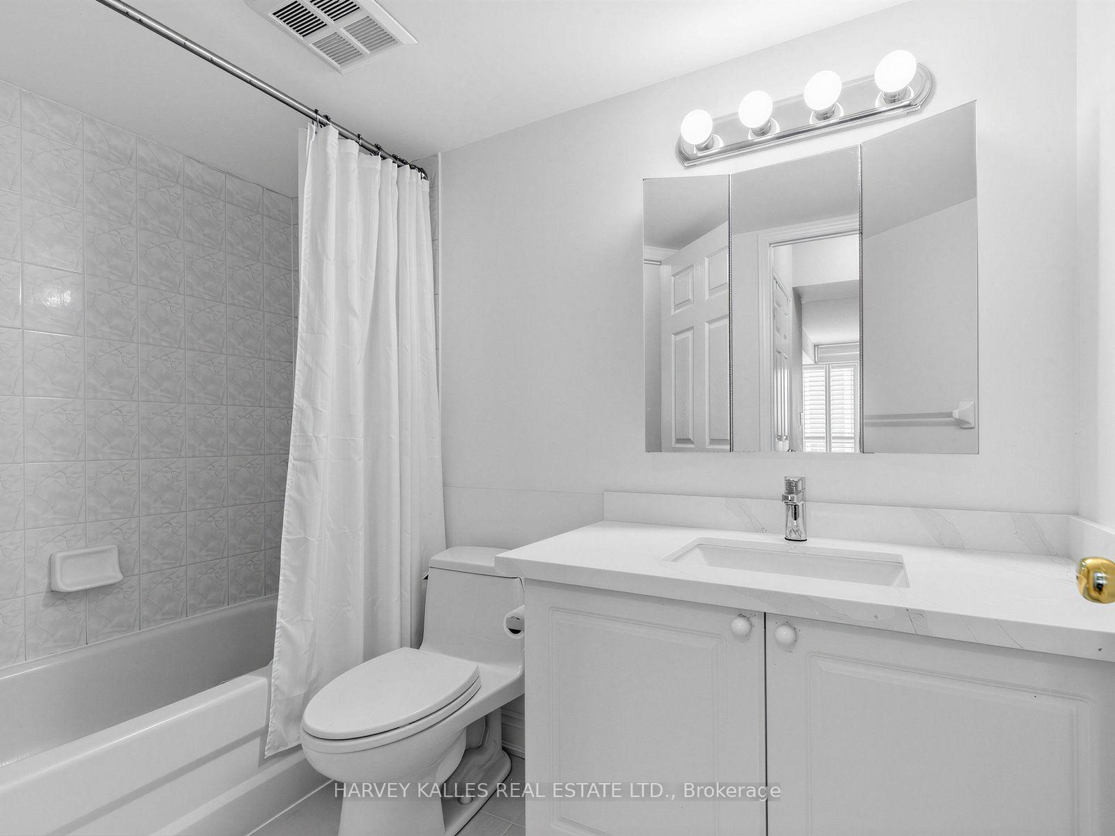 190 Manitoba Street 904, Toronto Unit: 904
