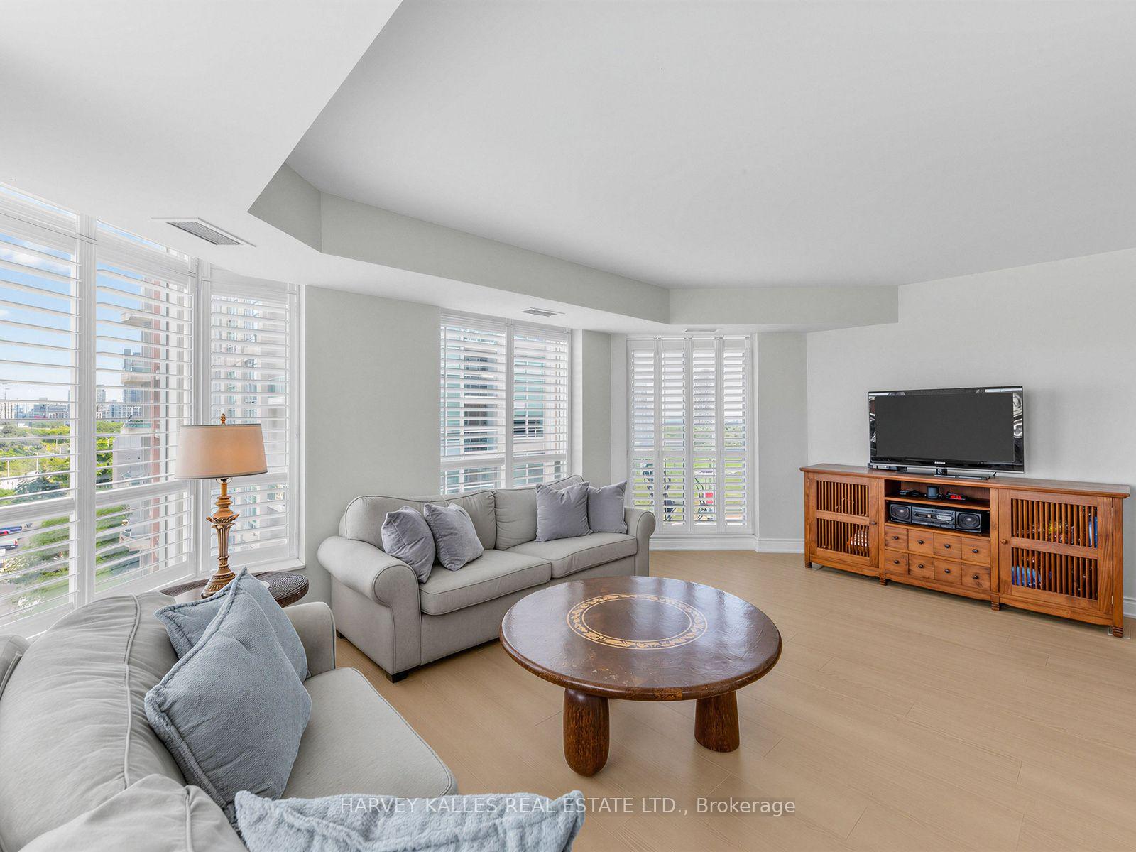 190 Manitoba Street 904, Toronto Unit: 904