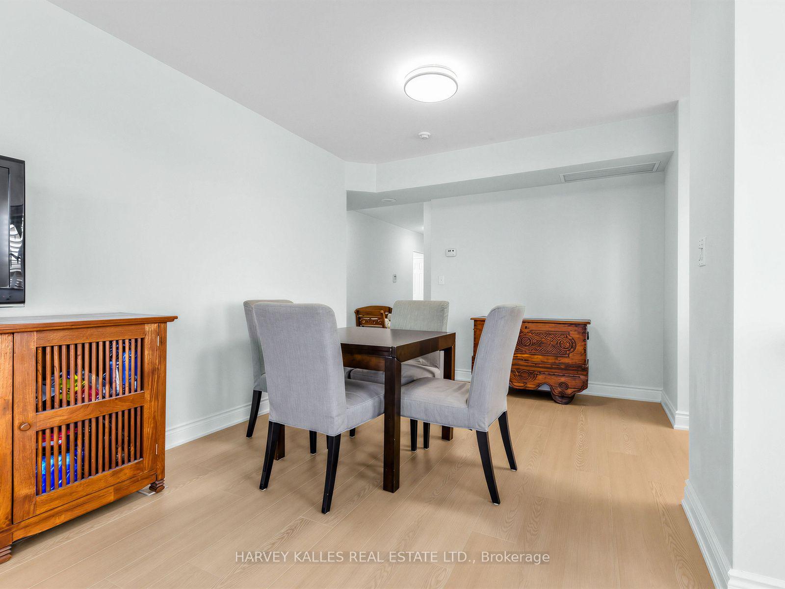 190 Manitoba Street 904, Toronto Unit: 904