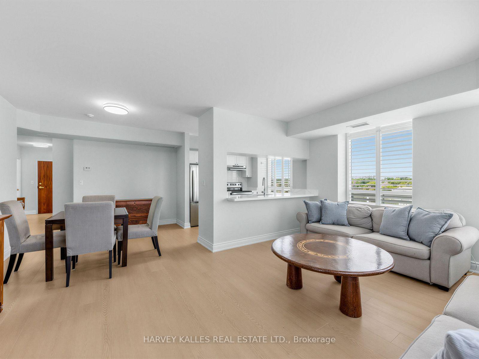 190 Manitoba Street 904, Toronto Unit: 904
