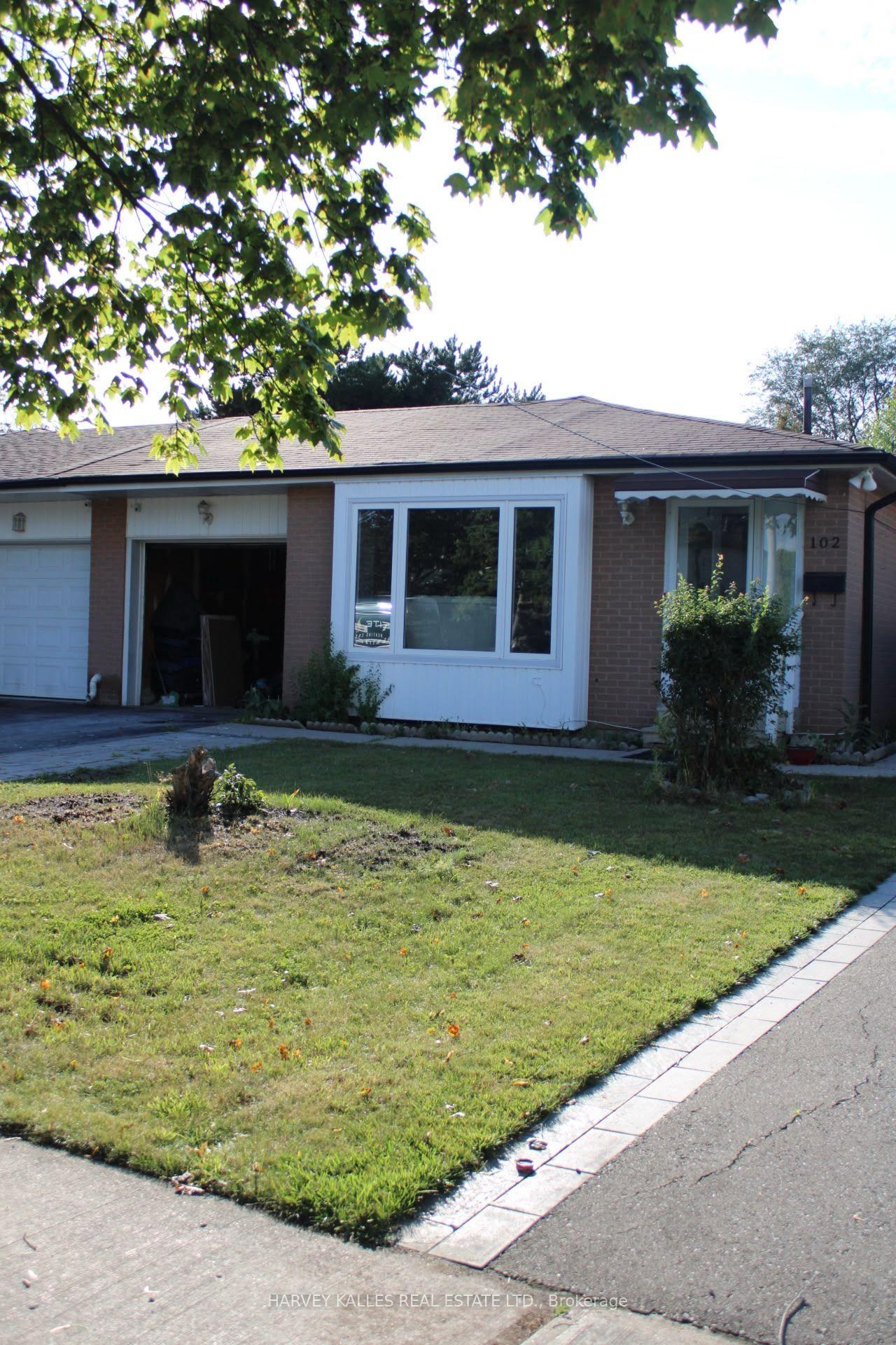 102 Goldcrest Road