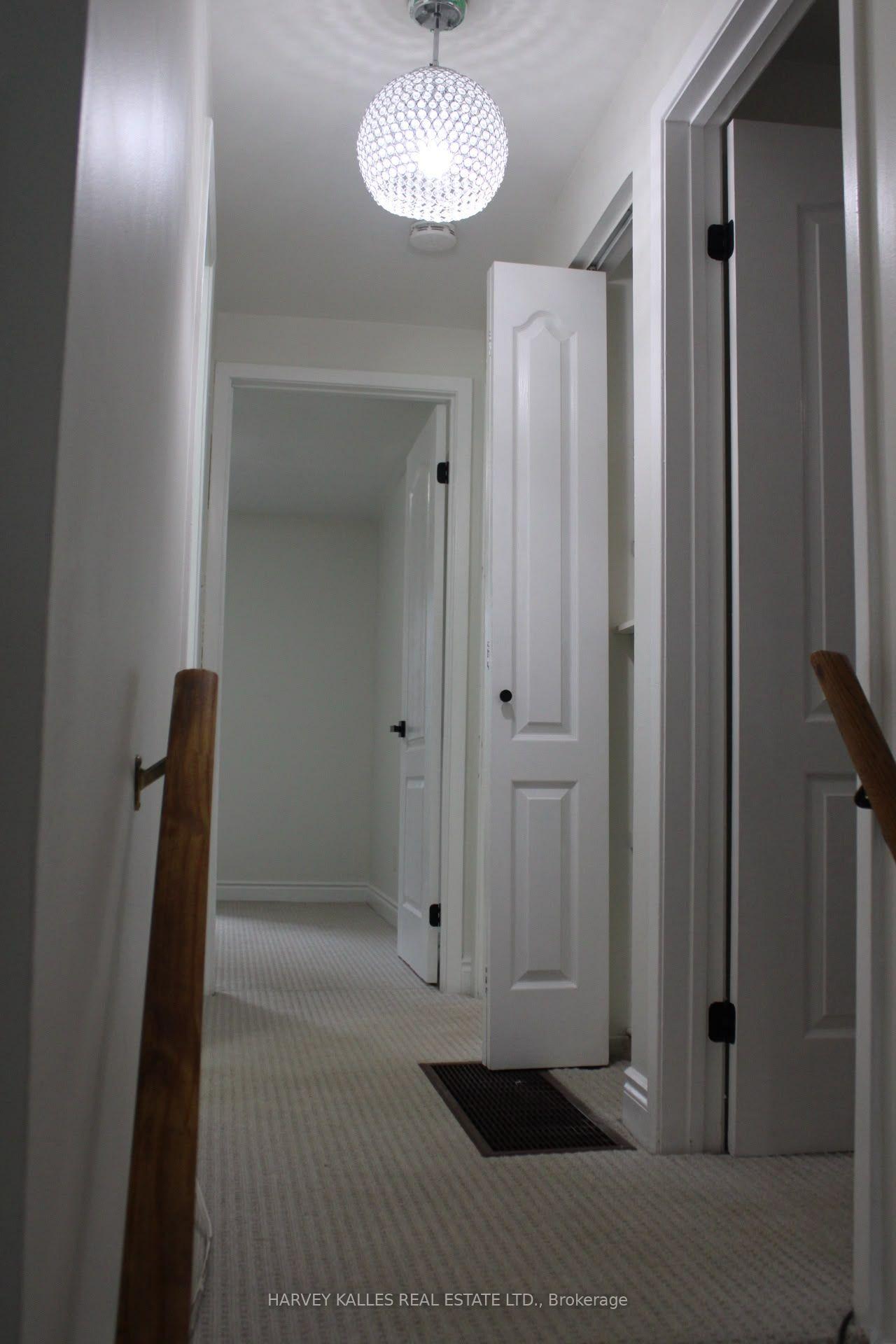 102 Goldcrest Road