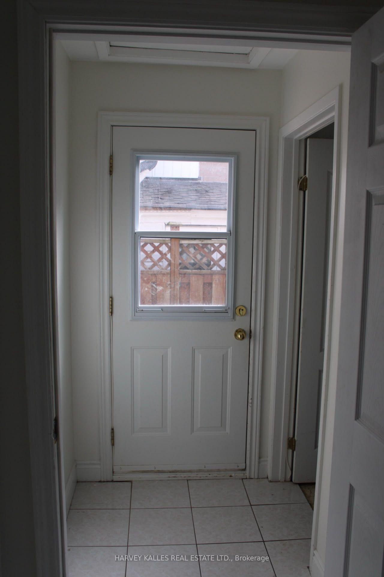 102 Goldcrest Road
