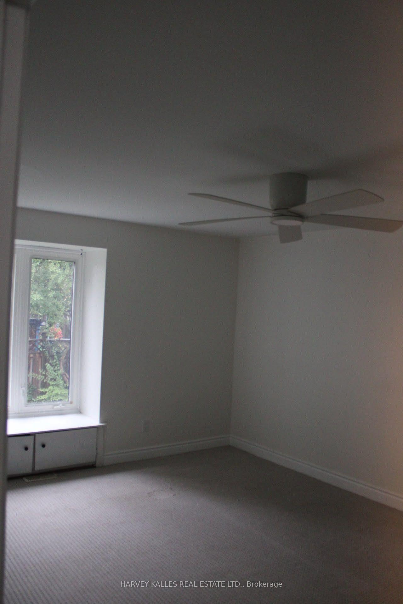 102 Goldcrest Road