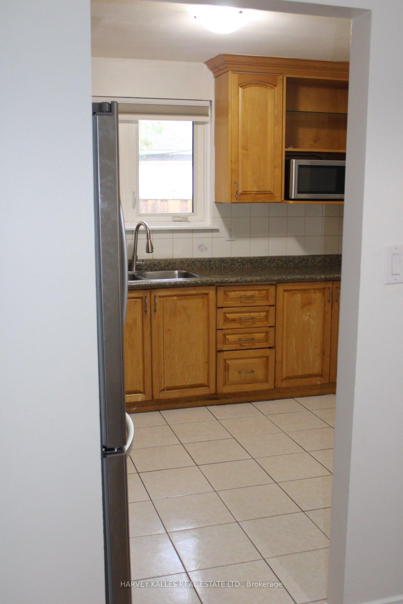 102 Goldcrest Road