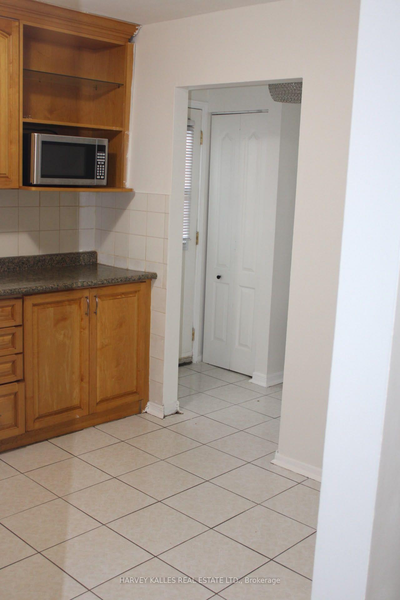 102 Goldcrest Road