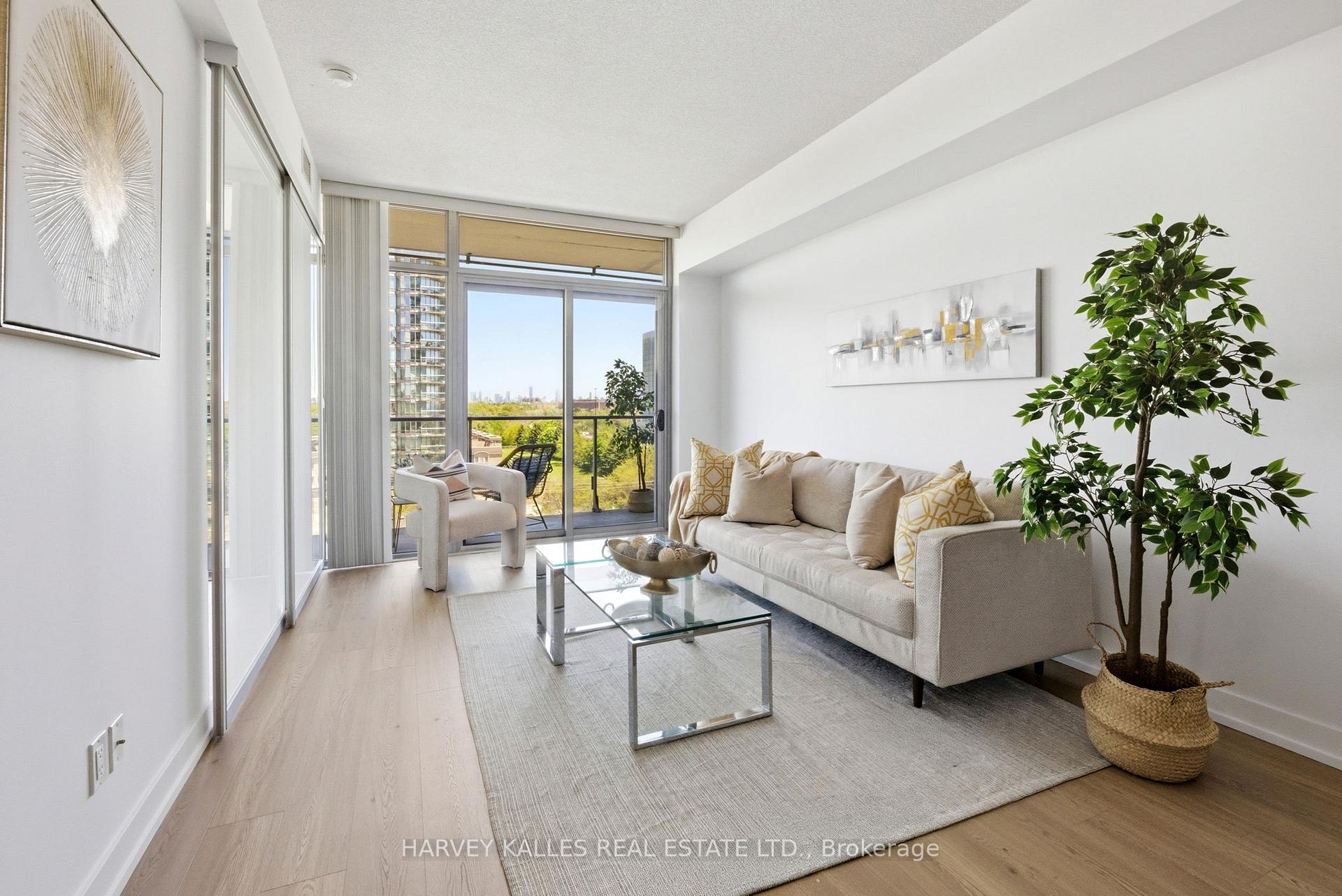 103 The Queensway 701, Toronto Unit: 701