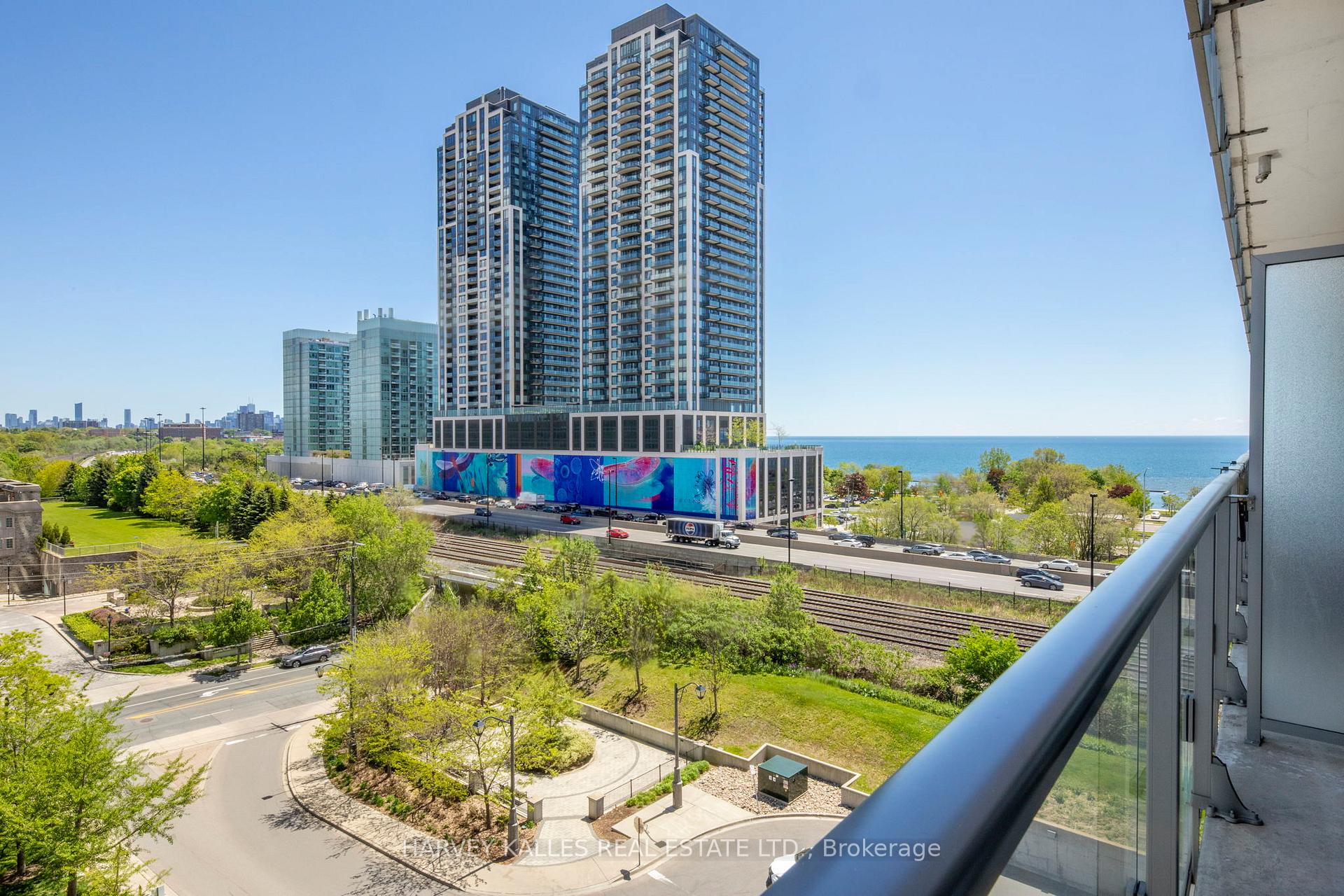 103 The Queensway 701, Toronto Unit: 701