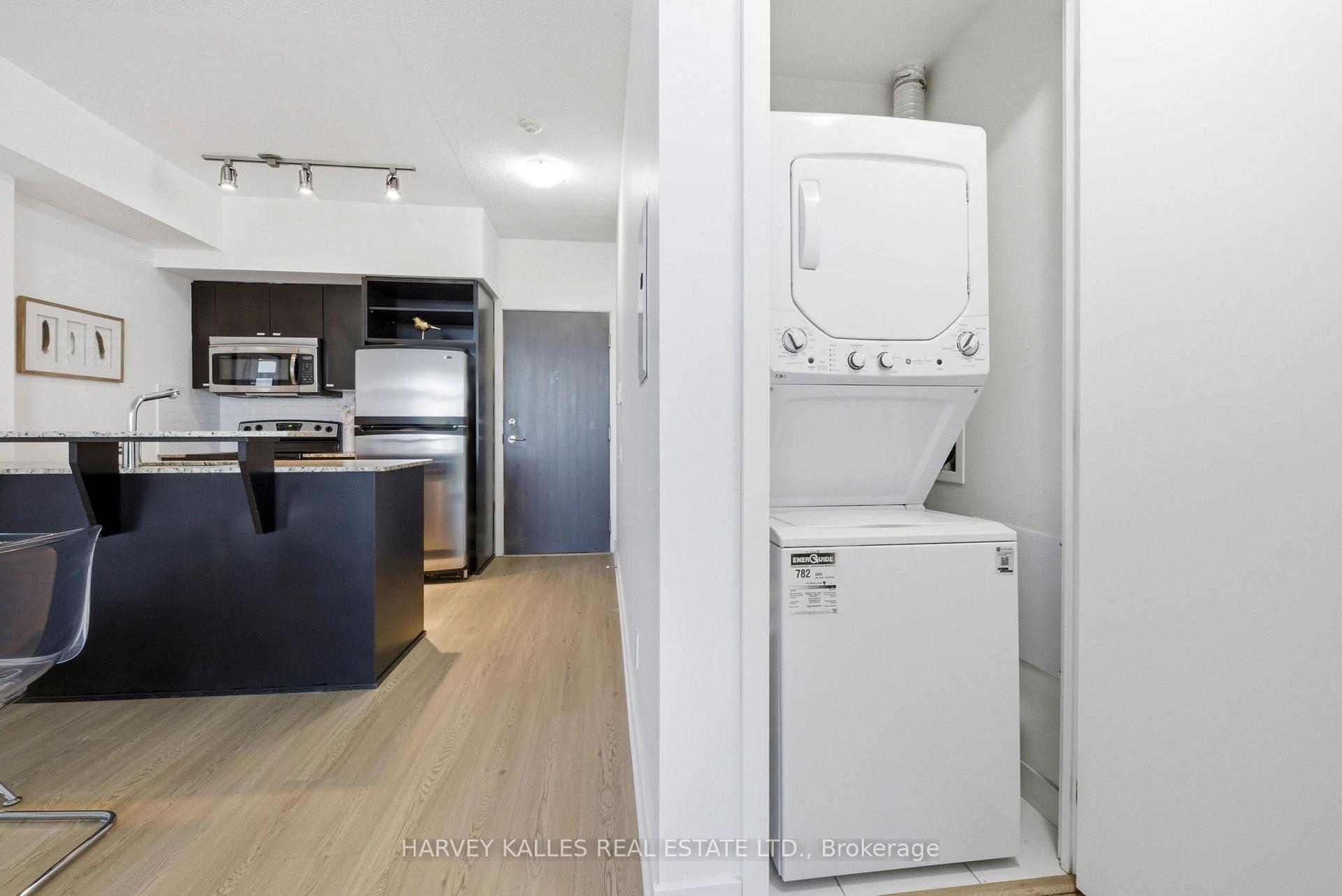 103 The Queensway 701, Toronto Unit: 701