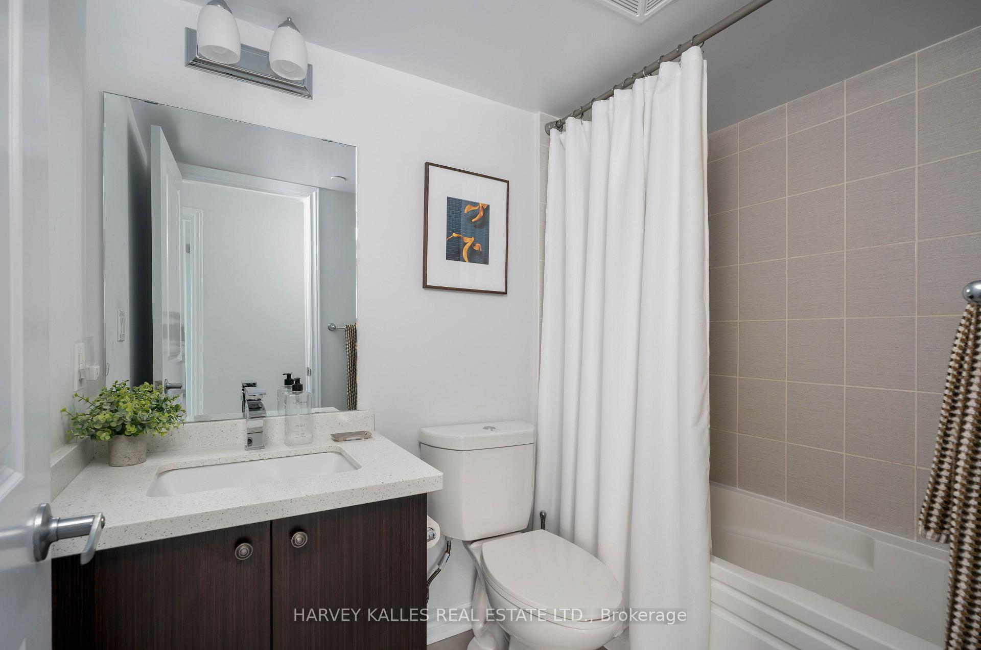 85 Eastwood Park Gardens 35, Toronto Unit: 35