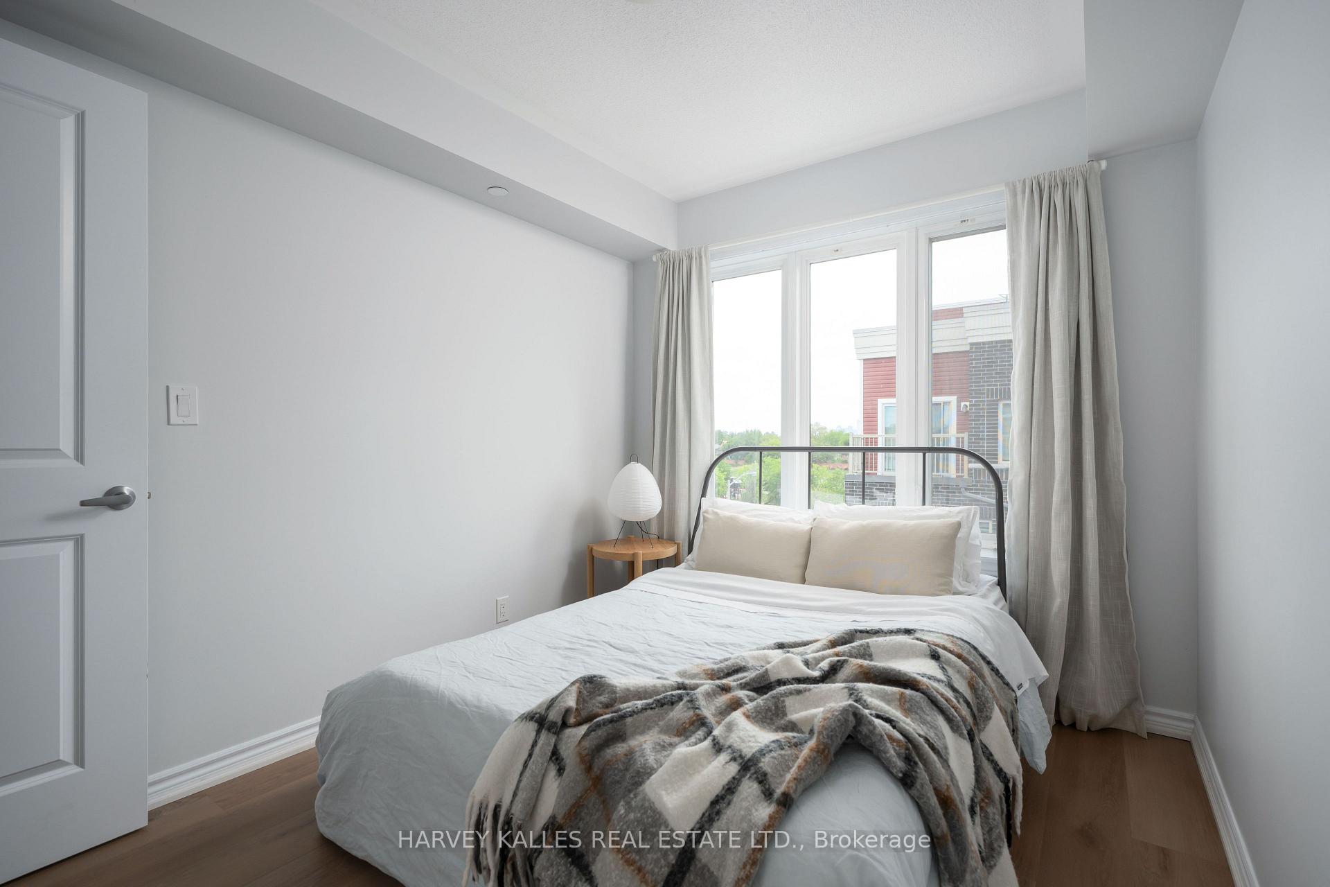 85 Eastwood Park Gardens 35, Toronto Unit: 35