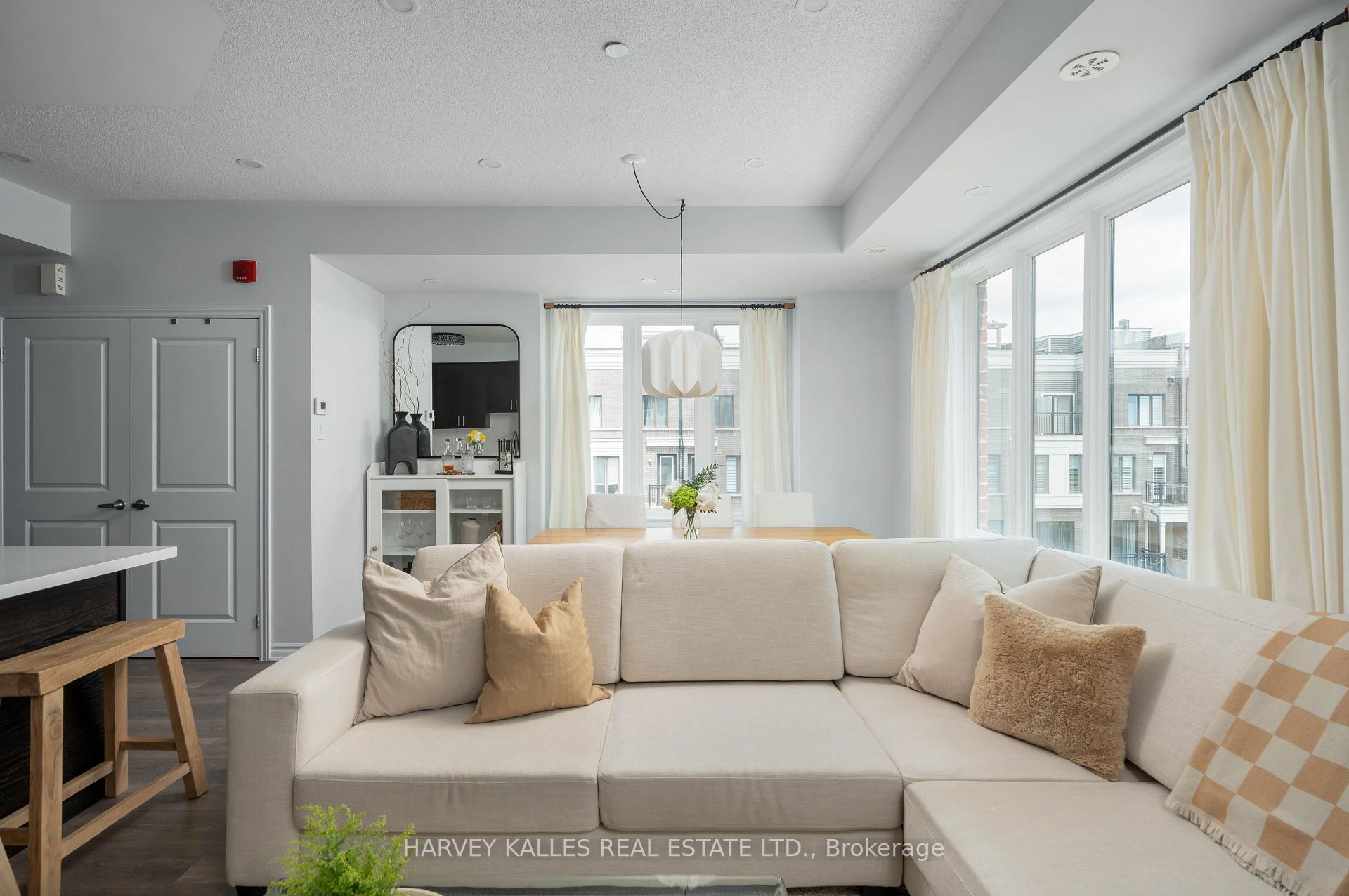85 Eastwood Park Gardens 35, Toronto Unit: 35