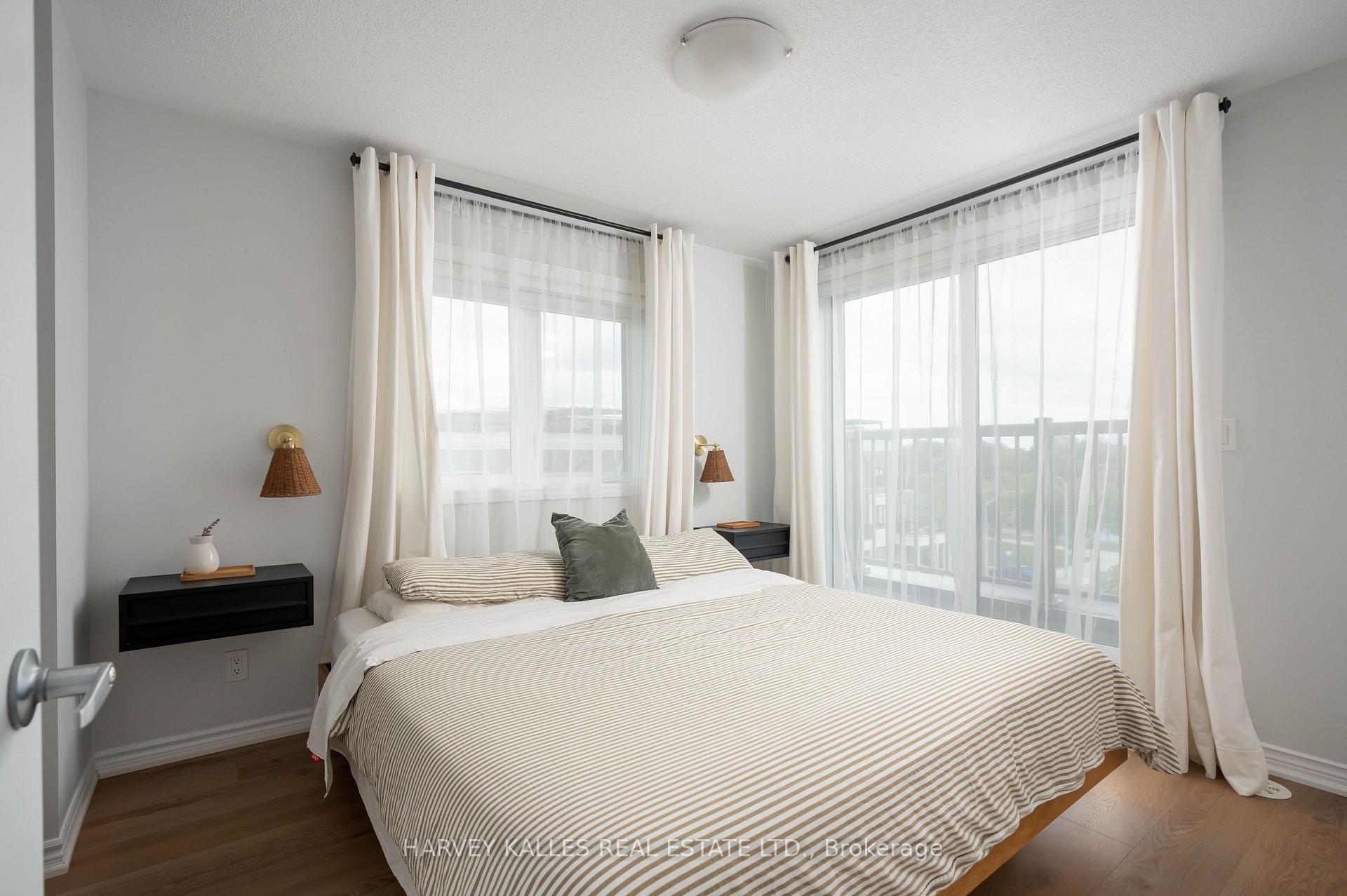 85 Eastwood Park Gardens 35, Toronto Unit: 35