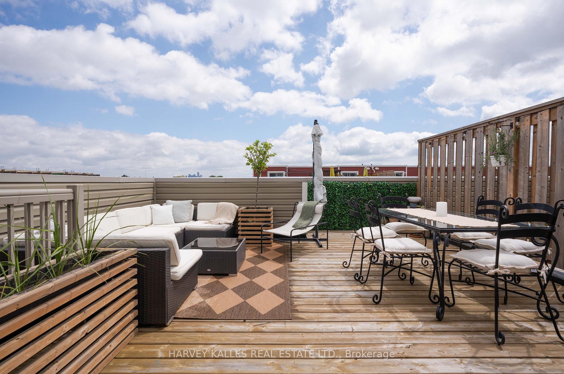 85 Eastwood Park Gardens 35, Toronto Unit: 35