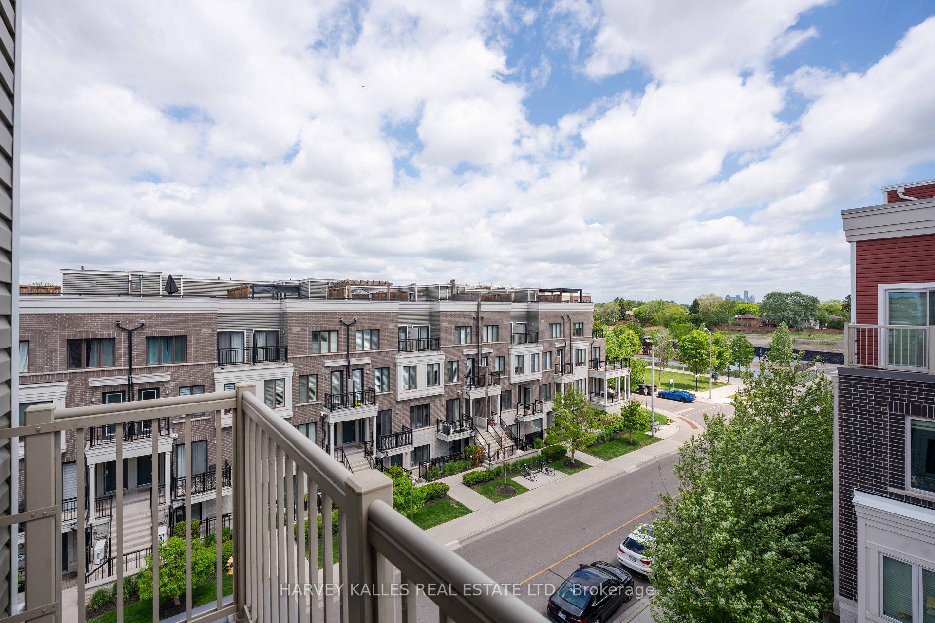 85 Eastwood Park Gardens 35, Toronto Unit: 35