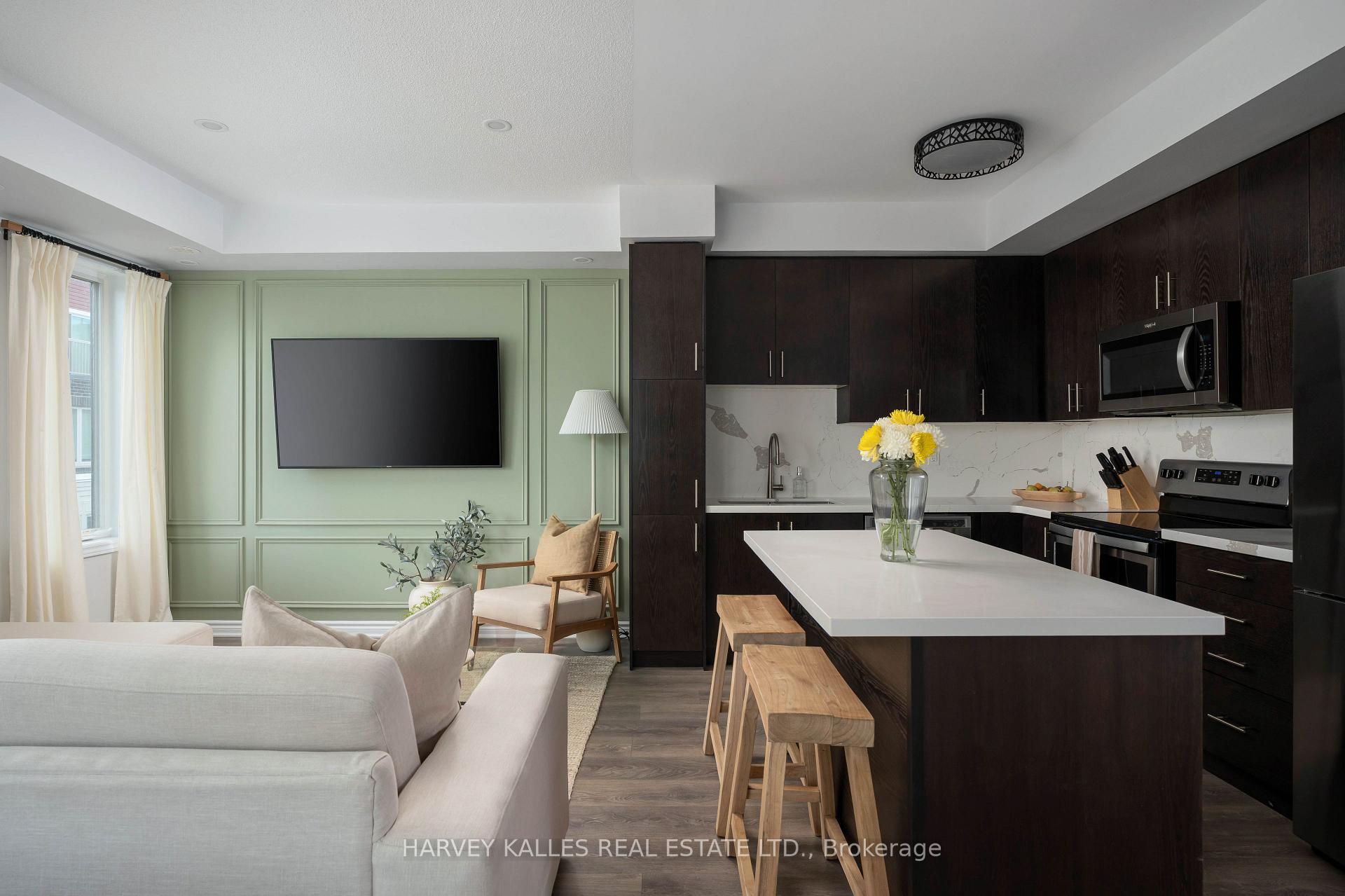 85 Eastwood Park Gardens 35, Toronto Unit: 35