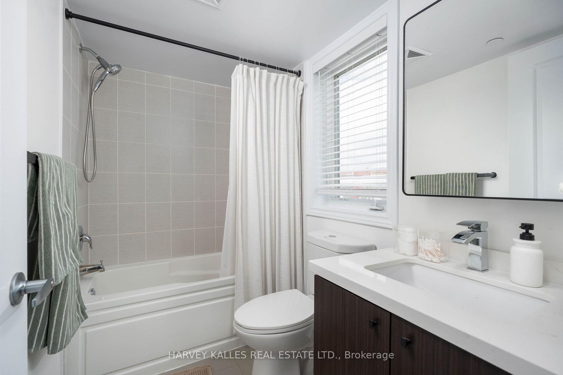 85 Eastwood Park Gardens 35, Toronto Unit: 35