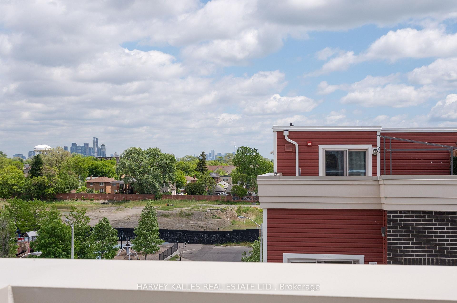 85 Eastwood Park Gardens 35, Toronto Unit: 35