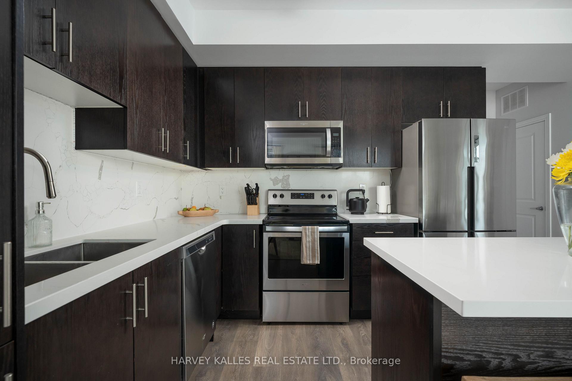 85 Eastwood Park Gardens 35, Toronto Unit: 35