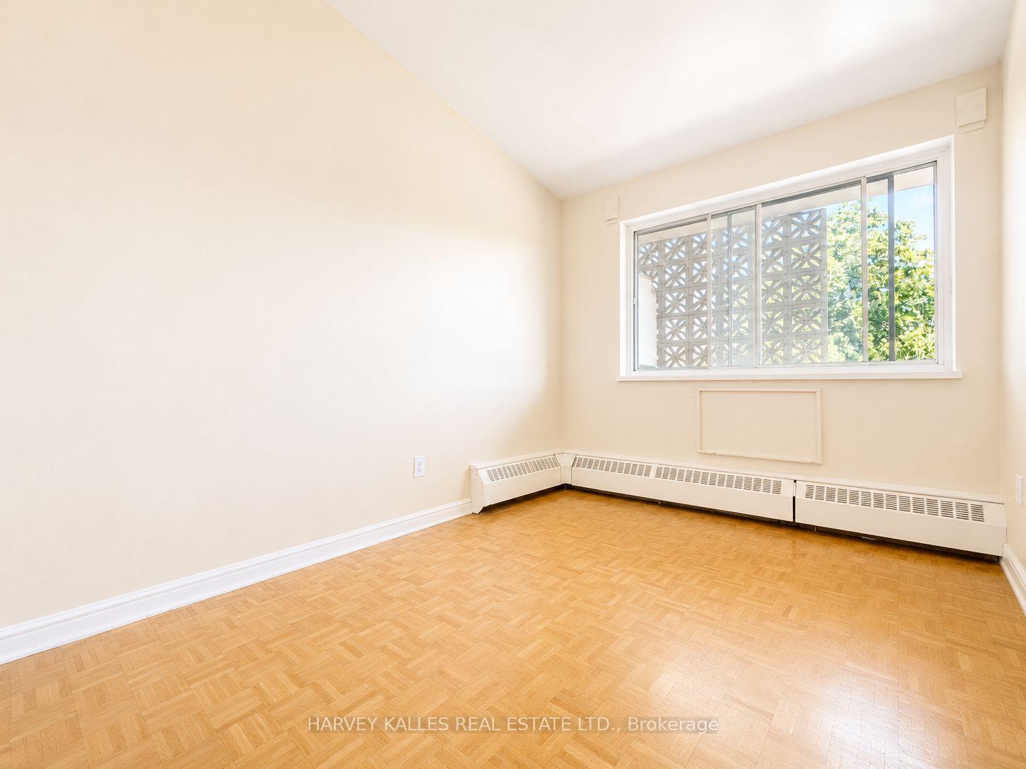 80 Blackfriar Avenue 305, Toronto Unit: 305