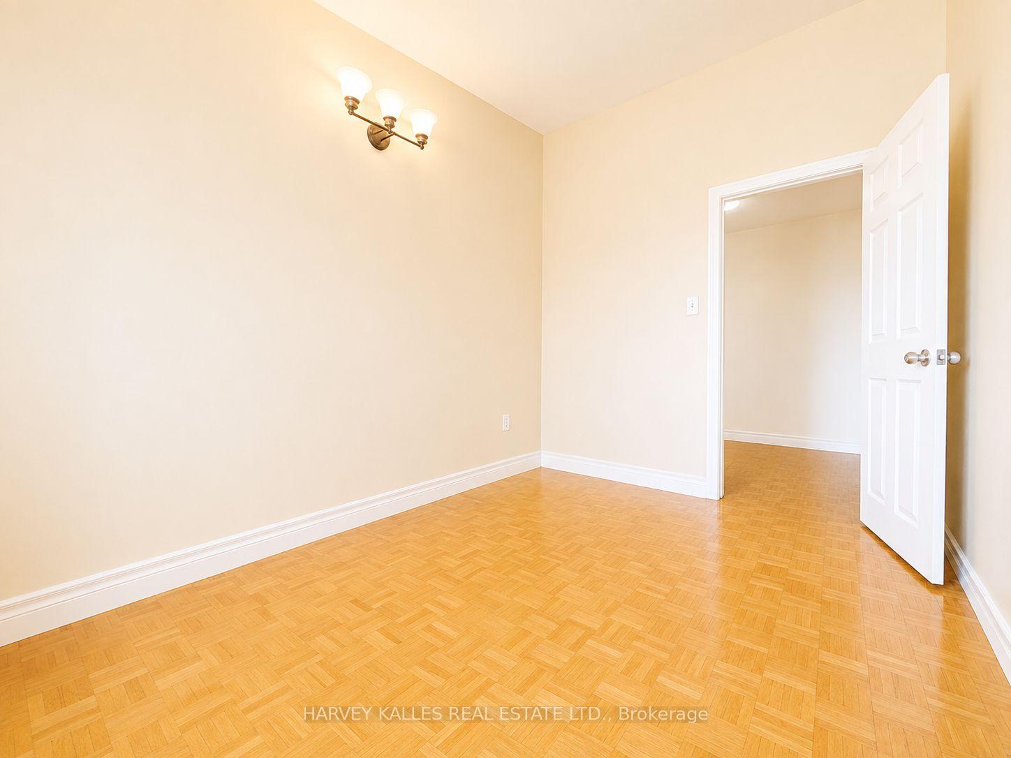80 Blackfriar Avenue 305, Toronto Unit: 305