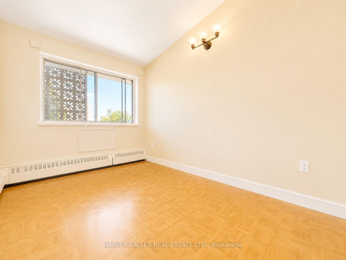 80 Blackfriar Avenue 305, Toronto Unit: 305