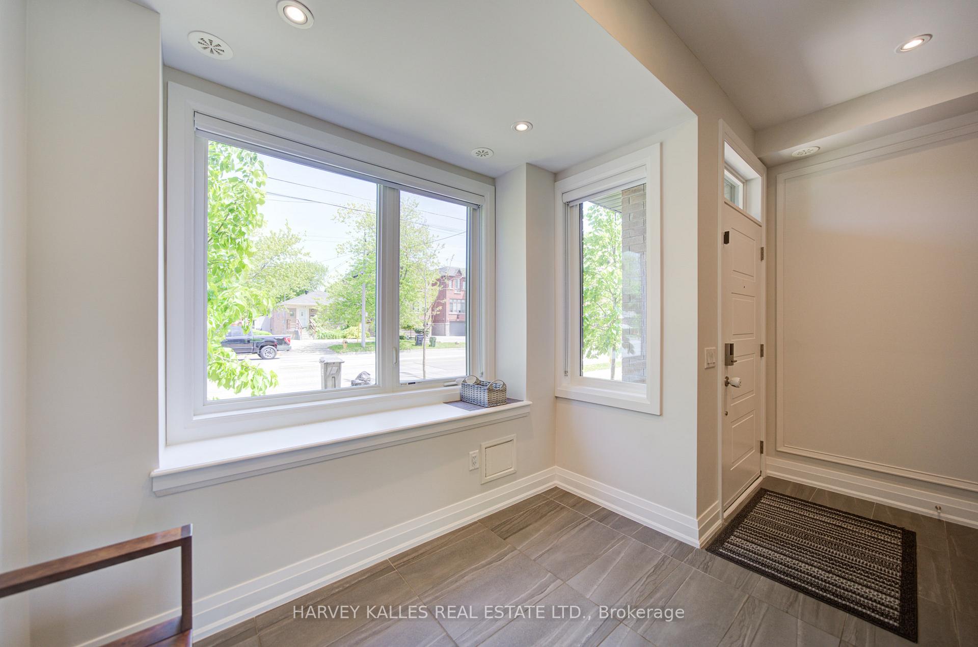 1130A Islington Avenue, Toronto