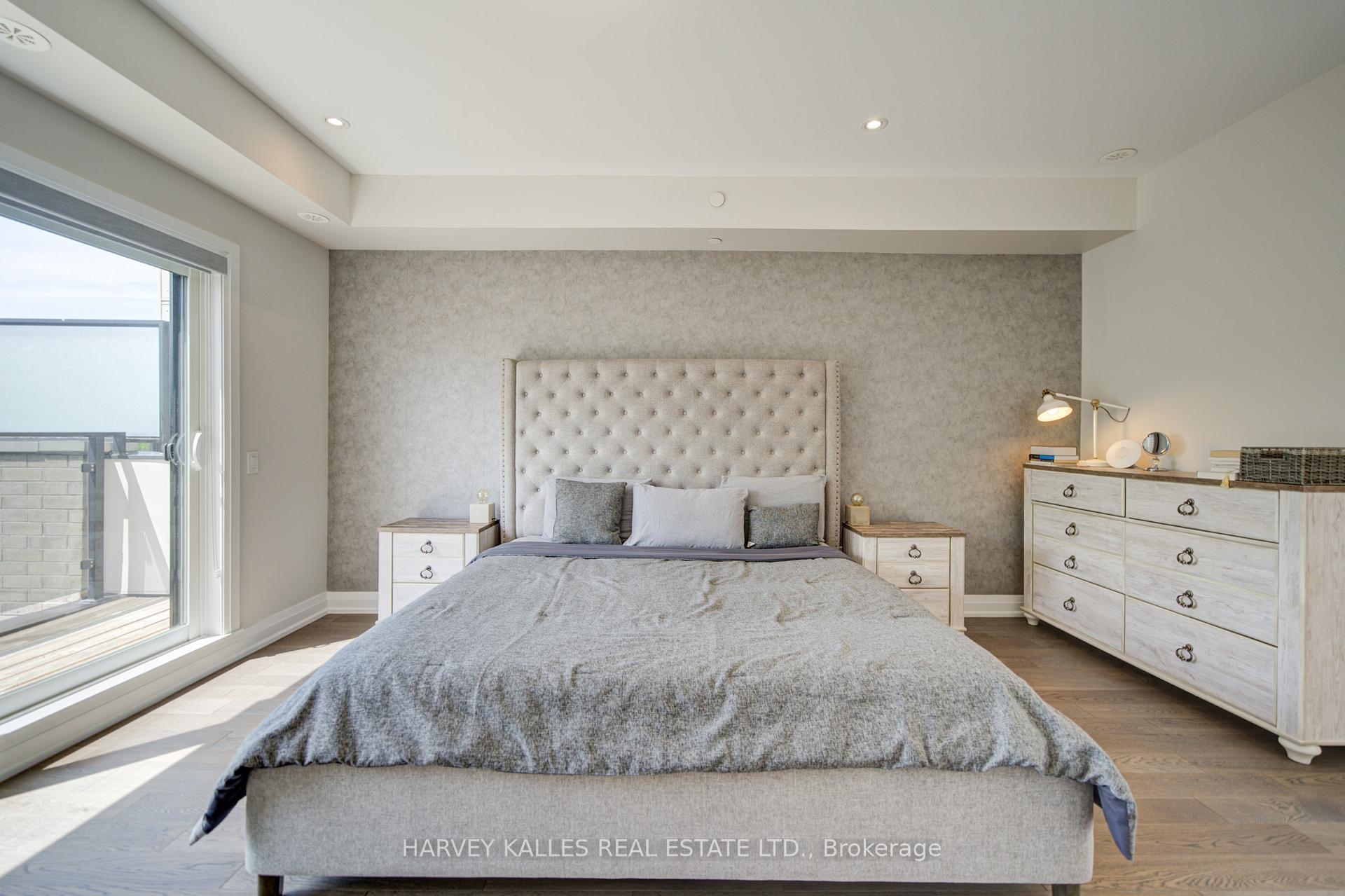1130A Islington Avenue, Toronto
