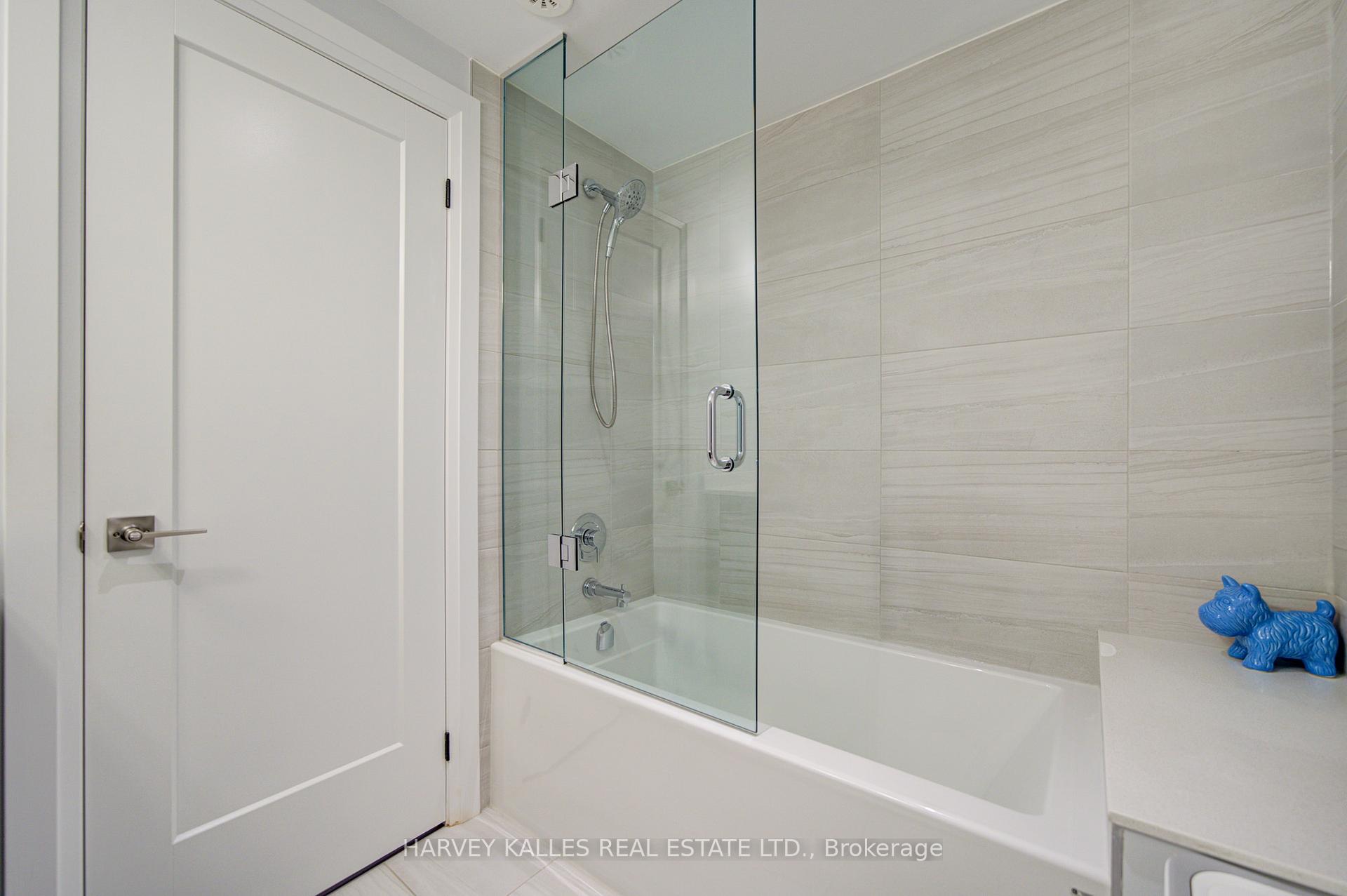 1130A Islington Avenue, Toronto