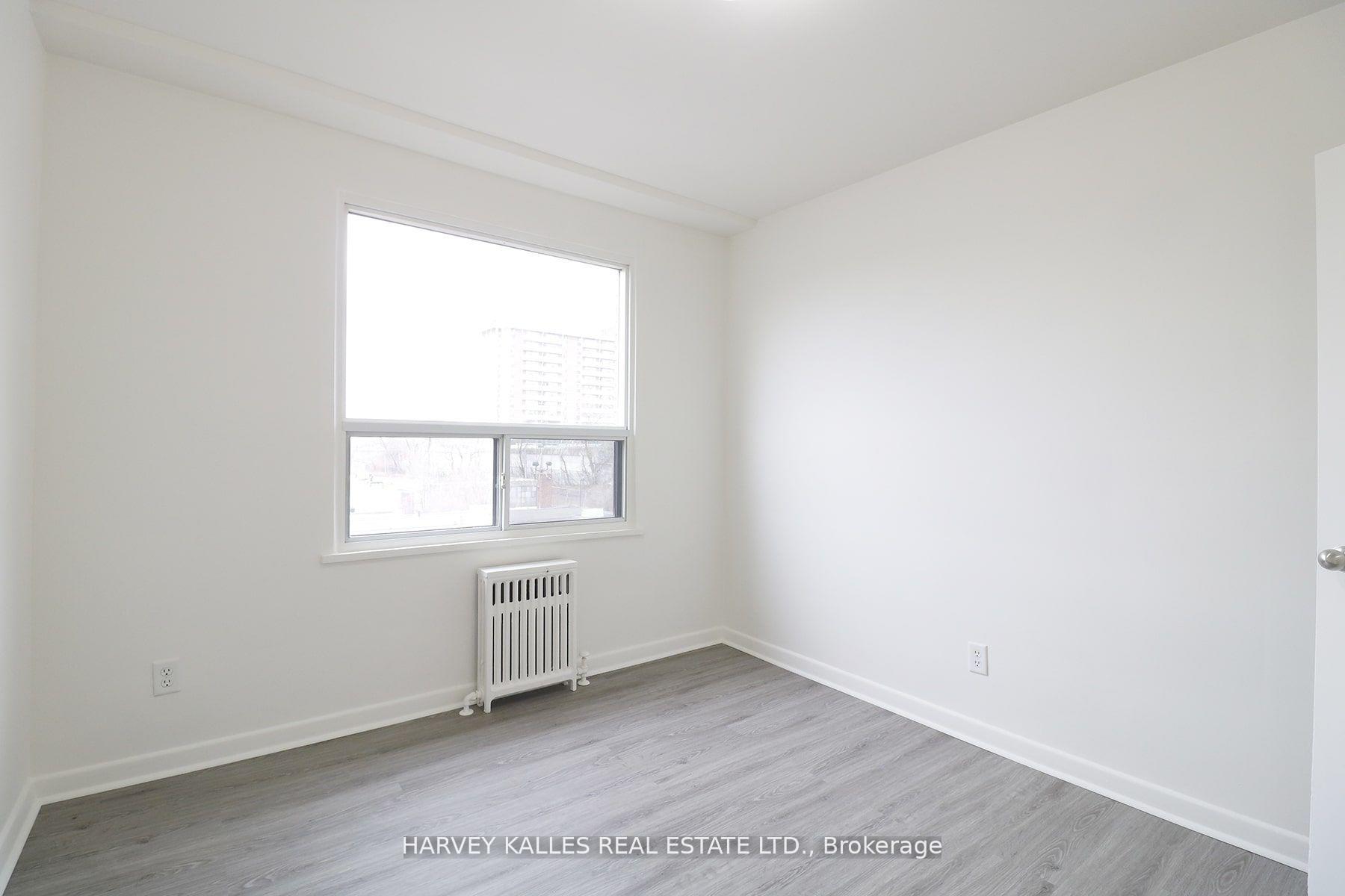 500 Gilbert Avenue 209, Toronto Unit: 209