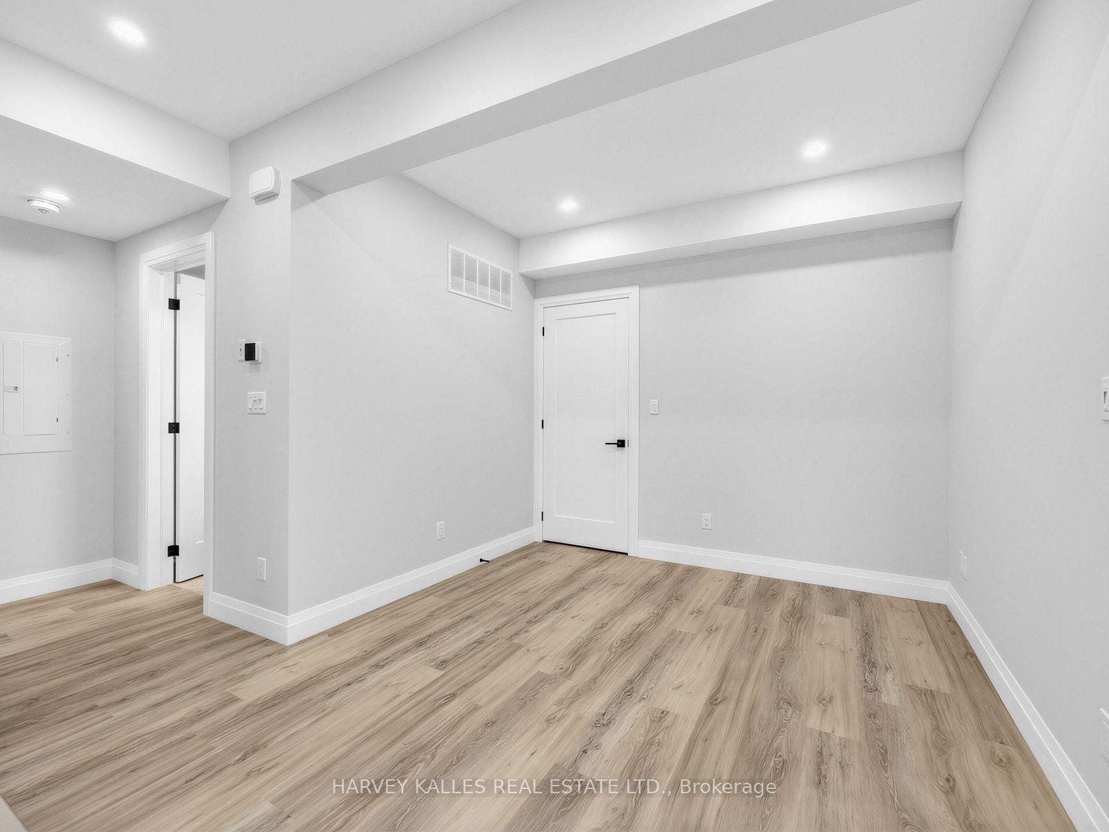 102 Shaver Avenue N 1, Toronto Unit: 1