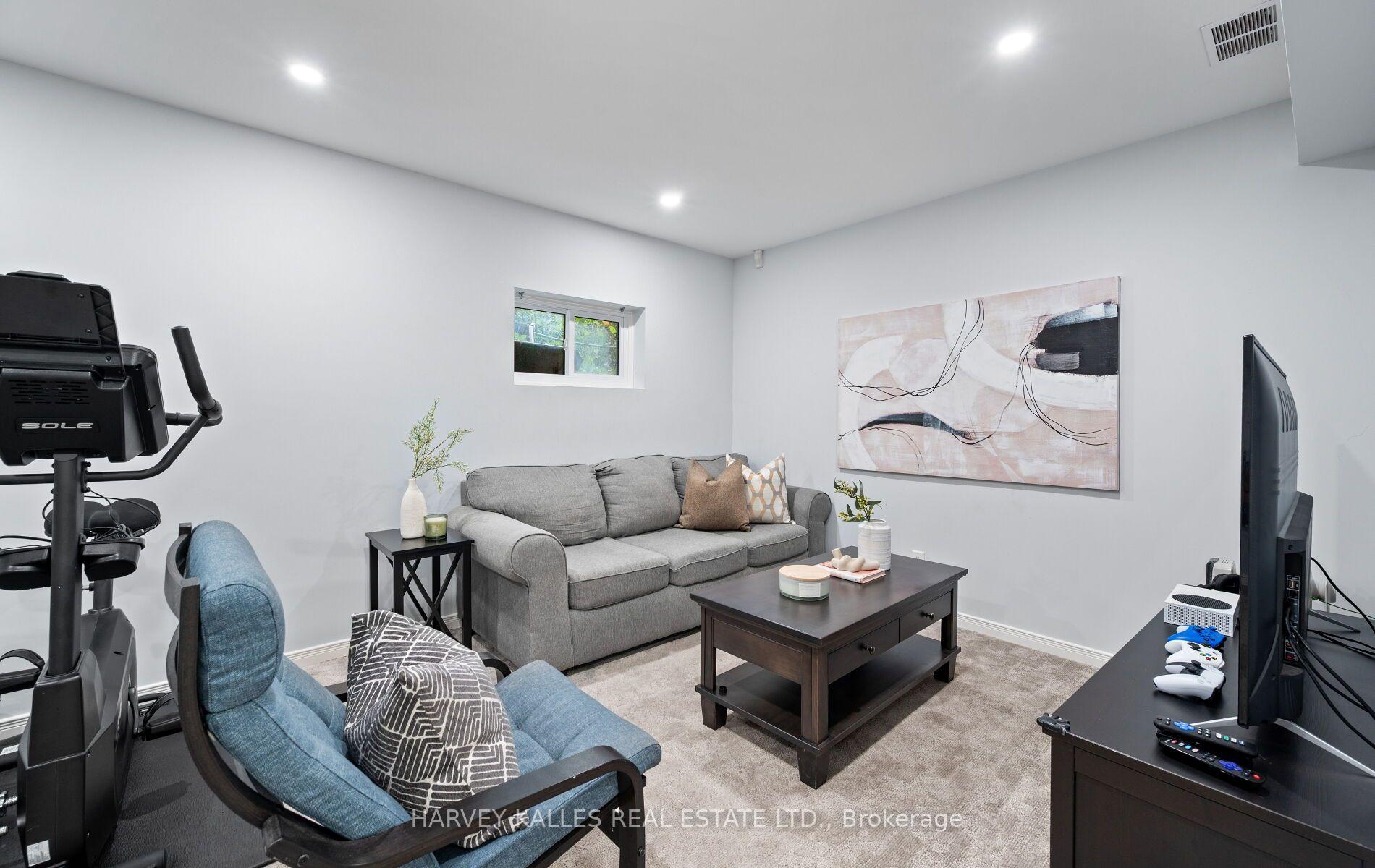 143 Kingsview Drive